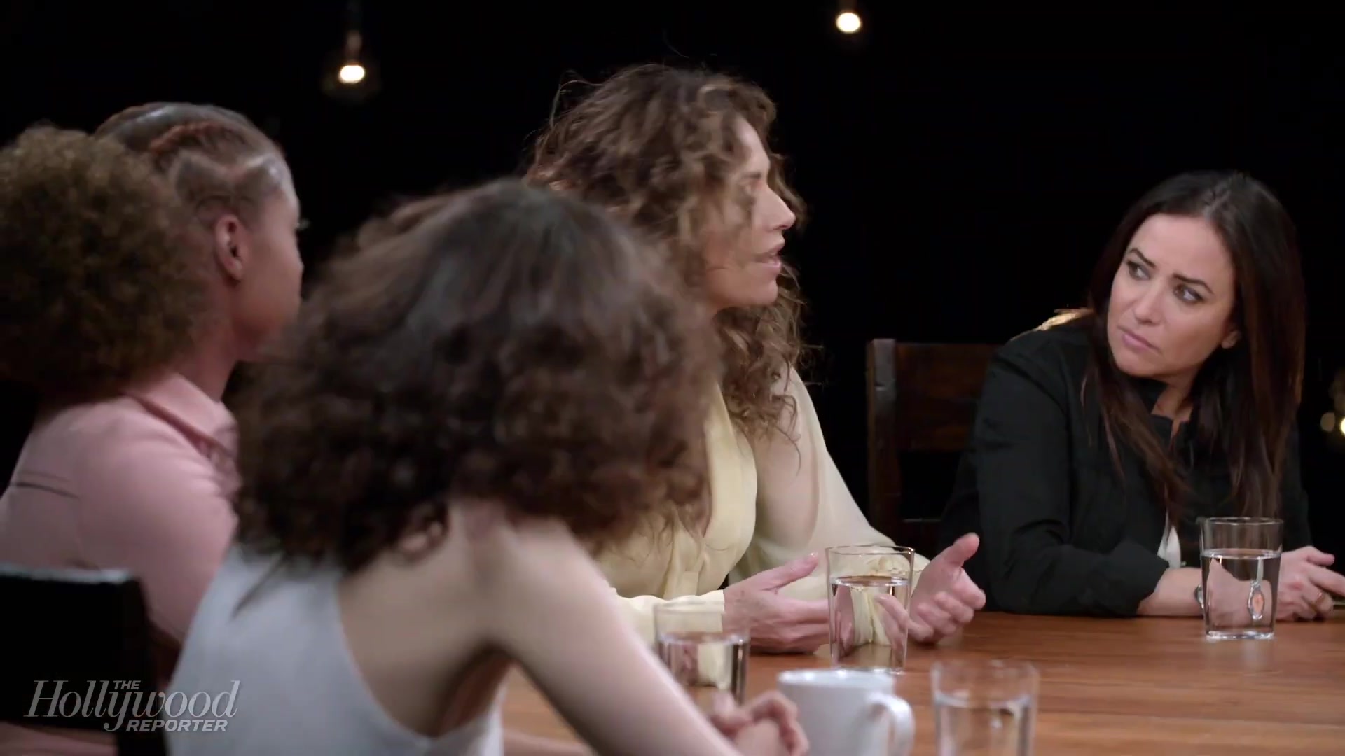 emmyrossumweb_comedyactressroundtable_hollywoodreporter17_000375.jpg emmyrossumweb_comedyactressroundtable_hollywoodreporter17_000375.jpg