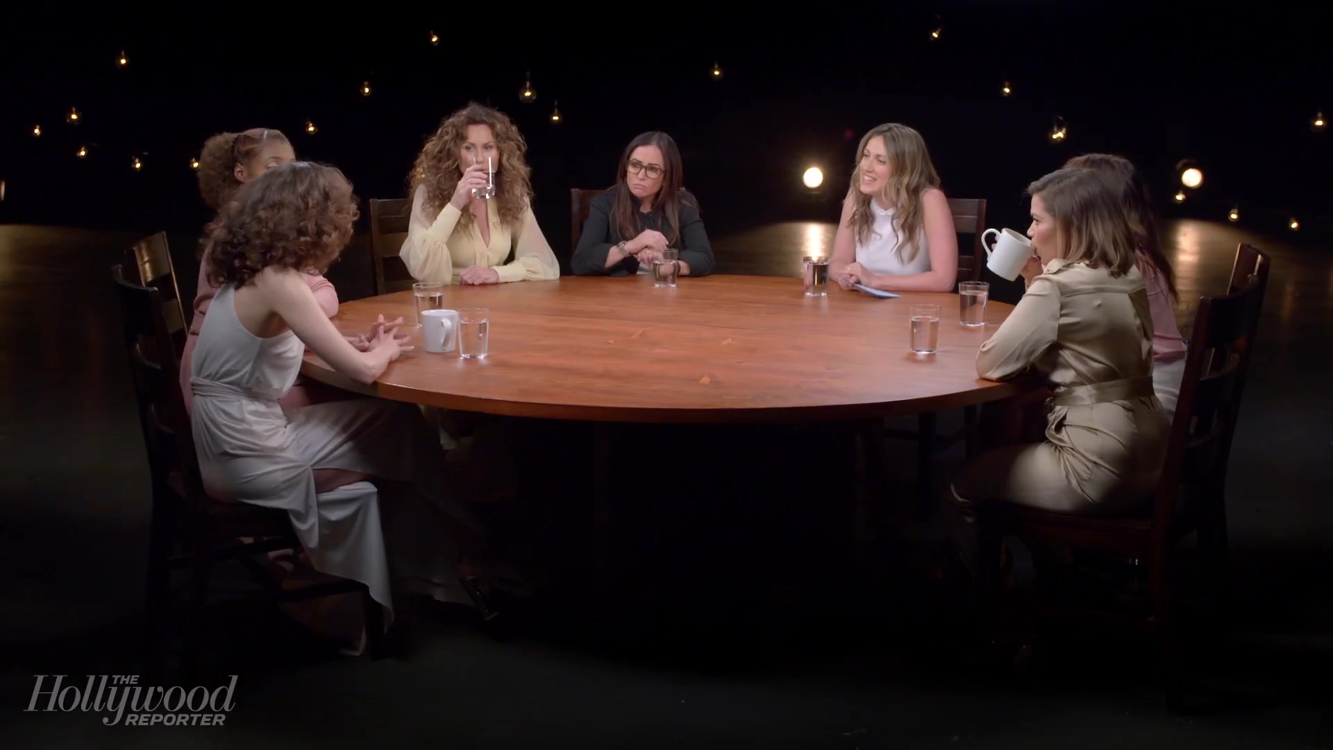 emmyrossumweb_comedyactressroundtable_hollywoodreporter17_000558.jpg