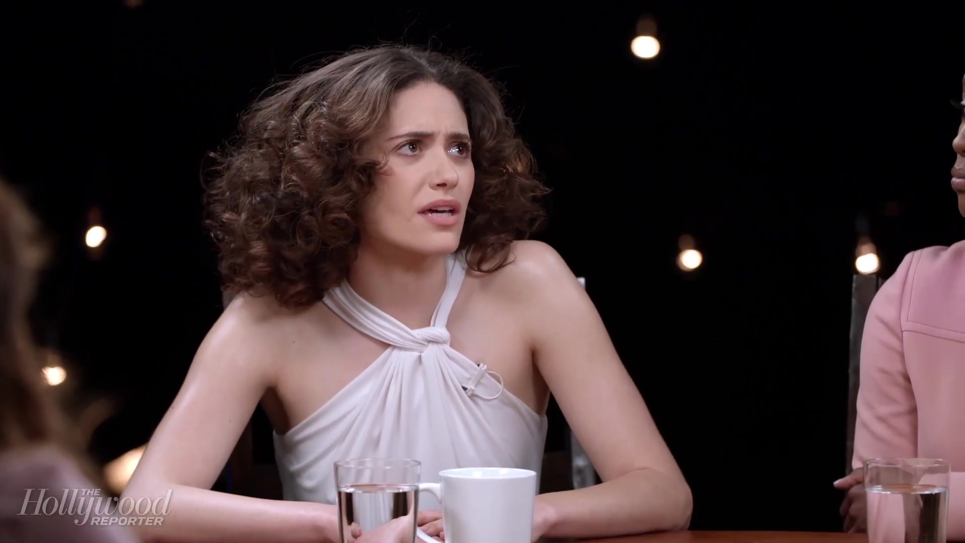 emmyrossumweb_comedyactressroundtable_hollywoodreporter17_000565.jpg