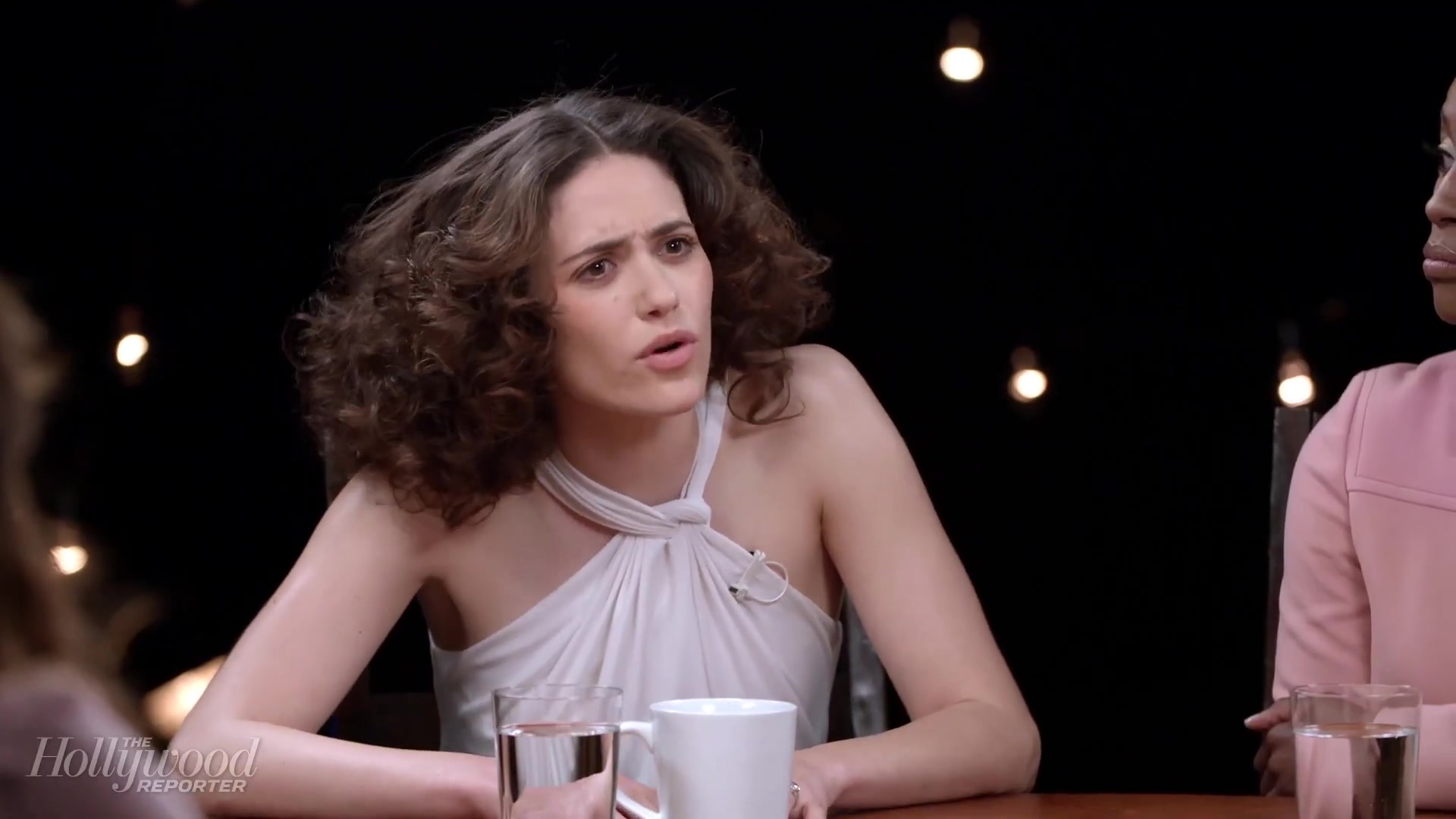 emmyrossumweb_comedyactressroundtable_hollywoodreporter17_000567.jpg