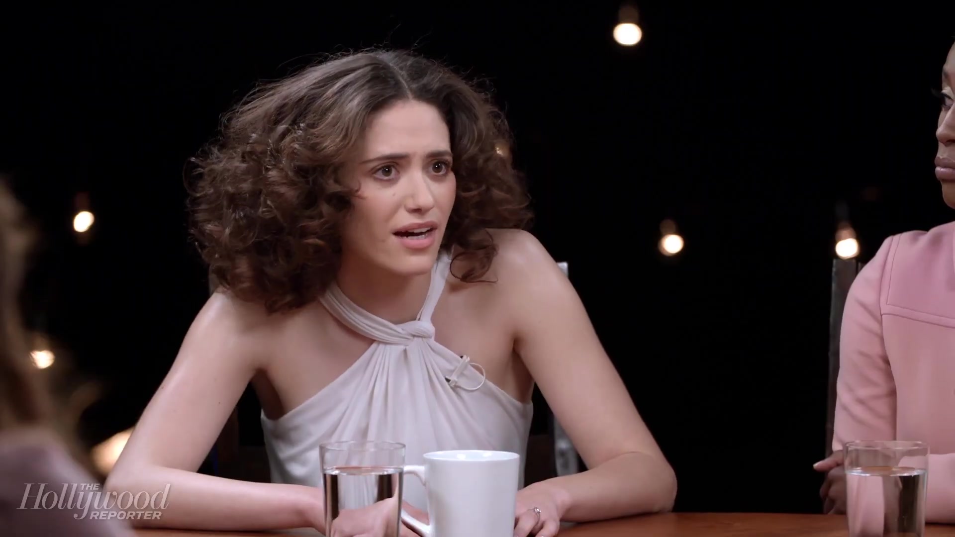 emmyrossumweb_comedyactressroundtable_hollywoodreporter17_000572.jpg