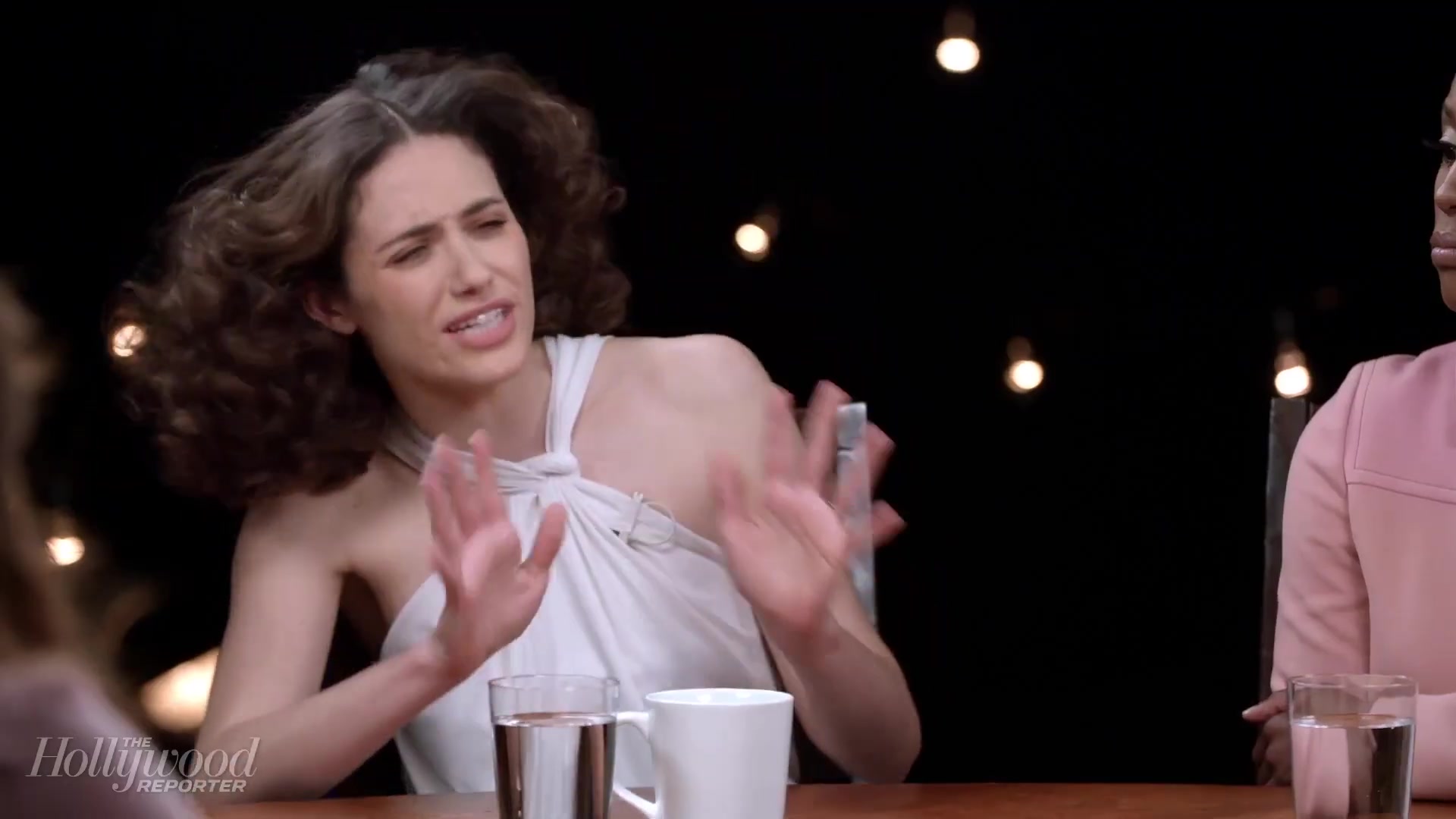 emmyrossumweb_comedyactressroundtable_hollywoodreporter17_000577.jpg
