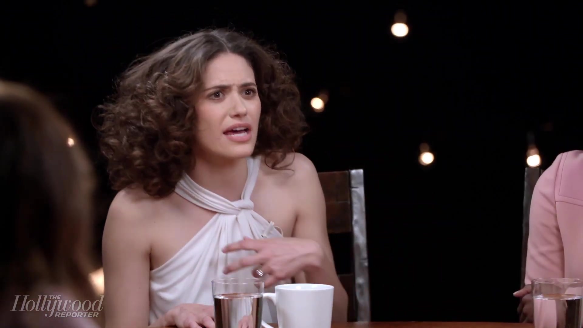 emmyrossumweb_comedyactressroundtable_hollywoodreporter17_000596.jpg