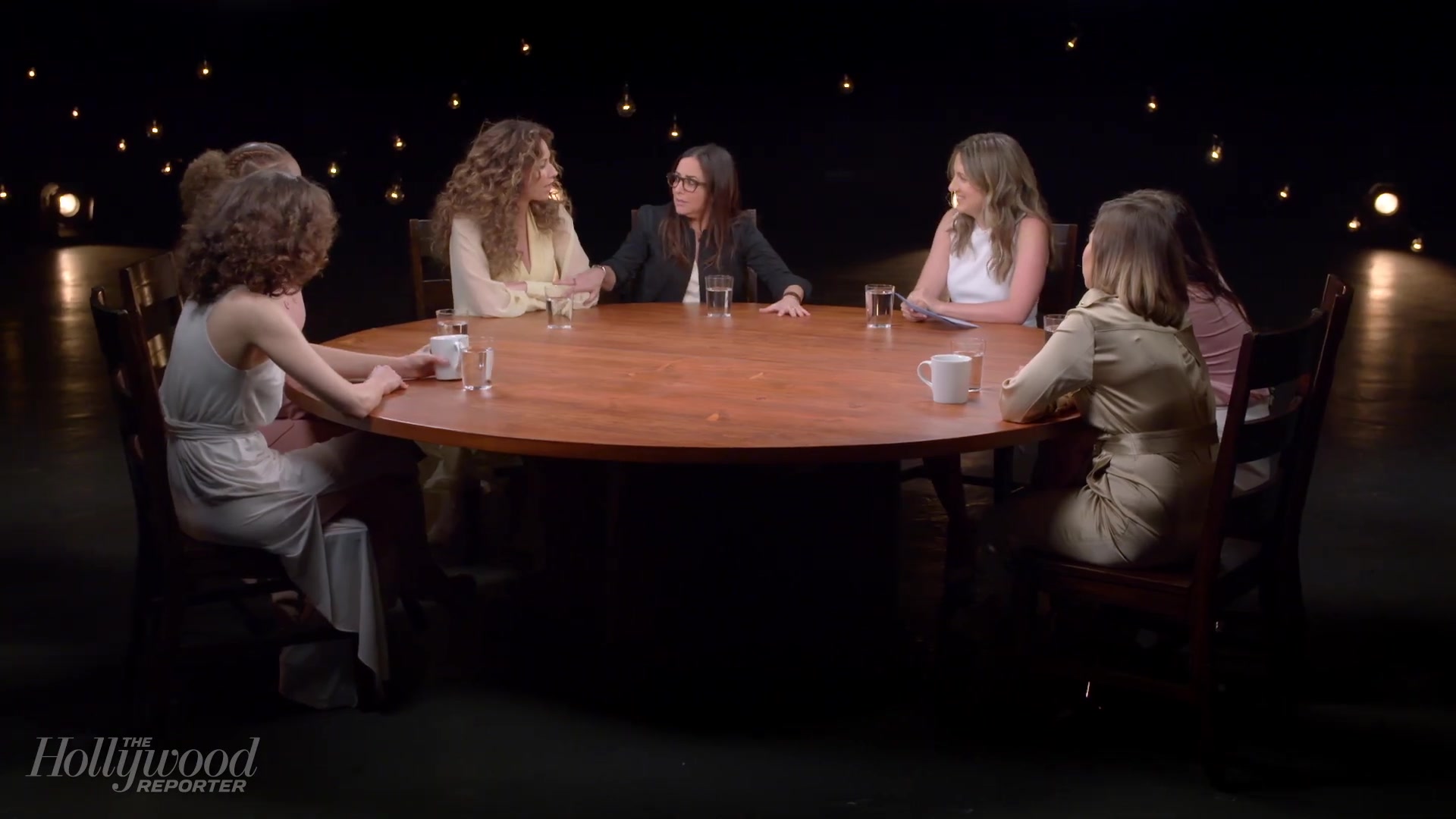 emmyrossumweb_comedyactressroundtable_hollywoodreporter17_000881.jpg