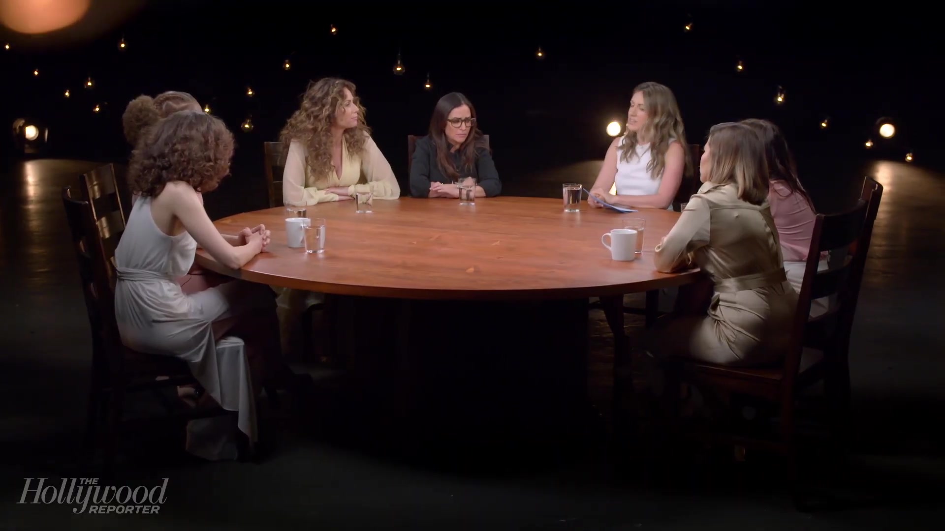 emmyrossumweb_comedyactressroundtable_hollywoodreporter17_000975.jpg
