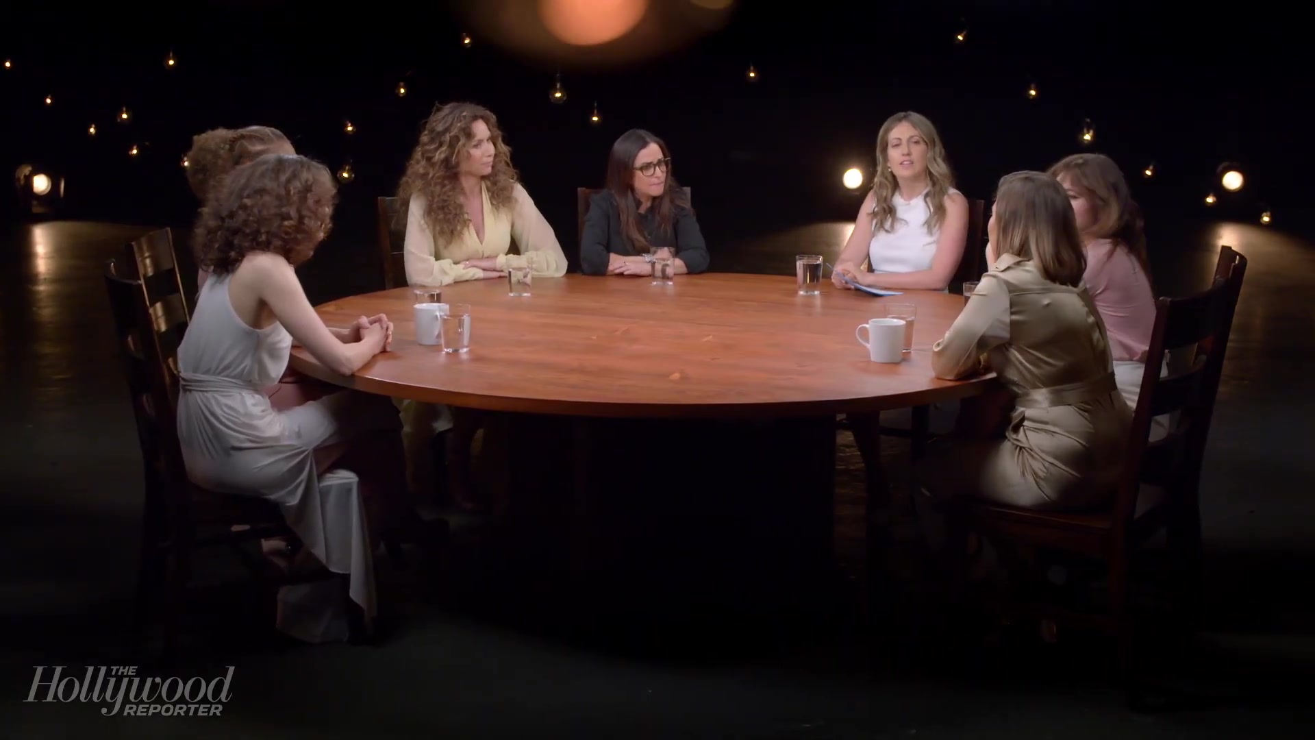 emmyrossumweb_comedyactressroundtable_hollywoodreporter17_000976.jpg