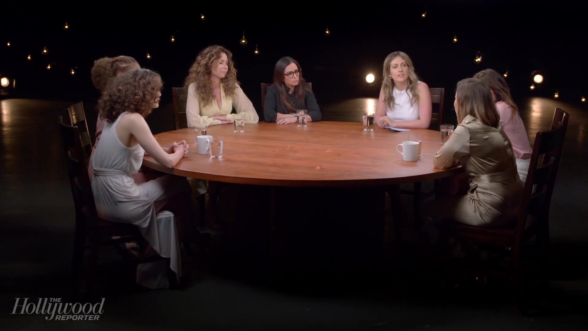 emmyrossumweb_comedyactressroundtable_hollywoodreporter17_000979.jpg