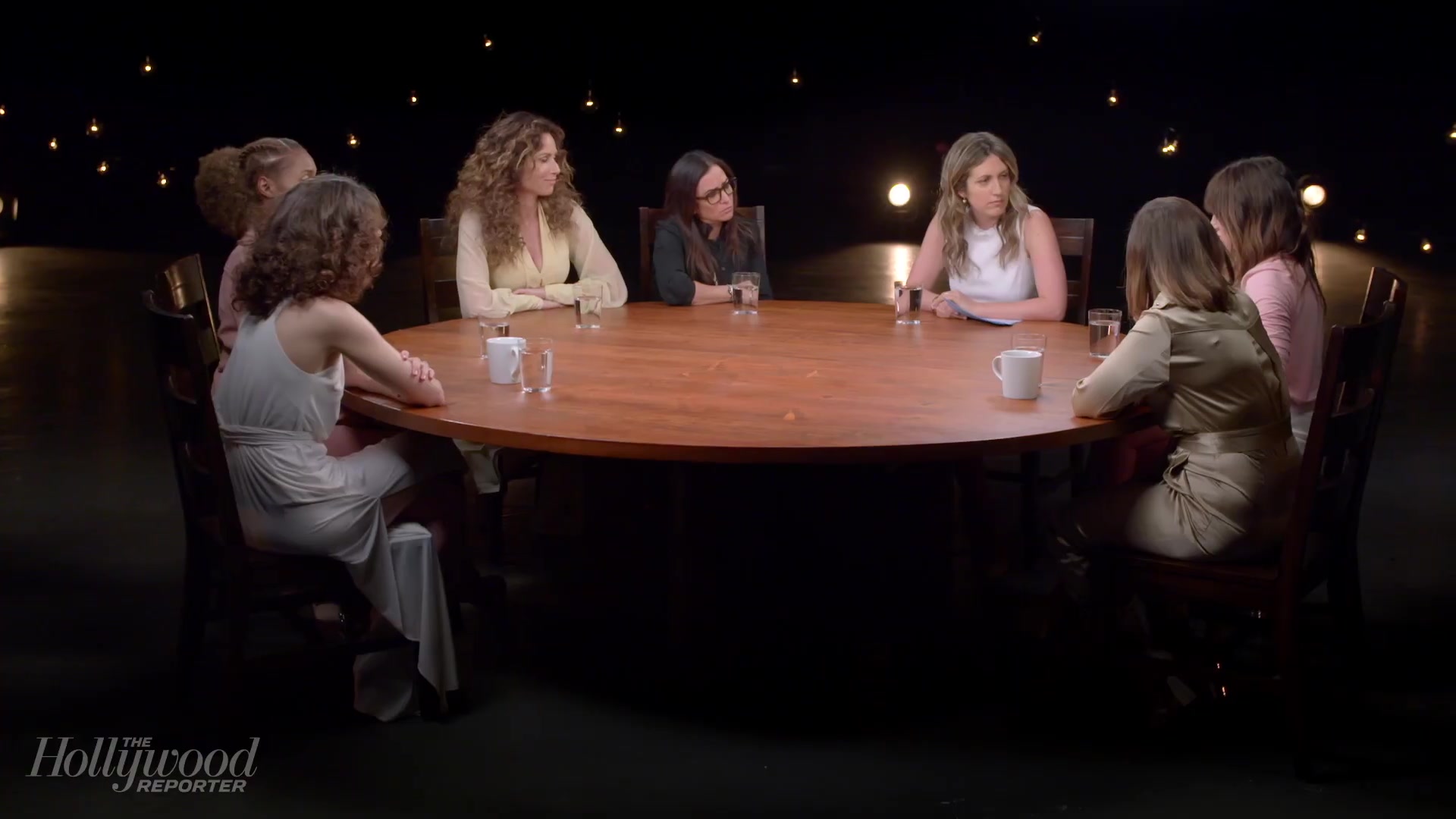 emmyrossumweb_comedyactressroundtable_hollywoodreporter17_001021.jpg