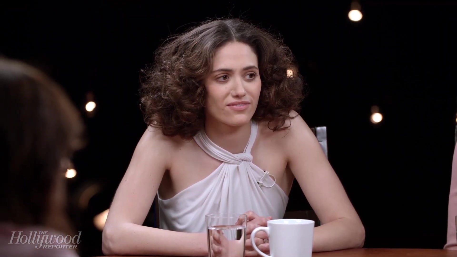 emmyrossumweb_comedyactressroundtable_hollywoodreporter17_001057.jpg