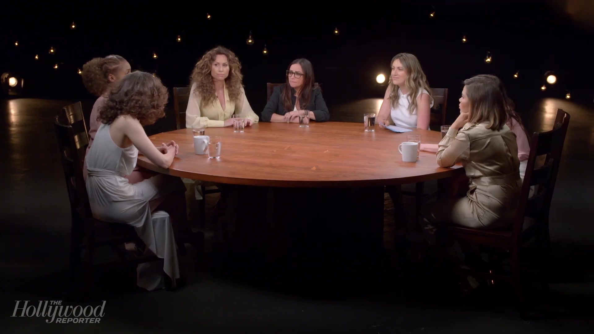 emmyrossumweb_comedyactressroundtable_hollywoodreporter17_001076.jpg