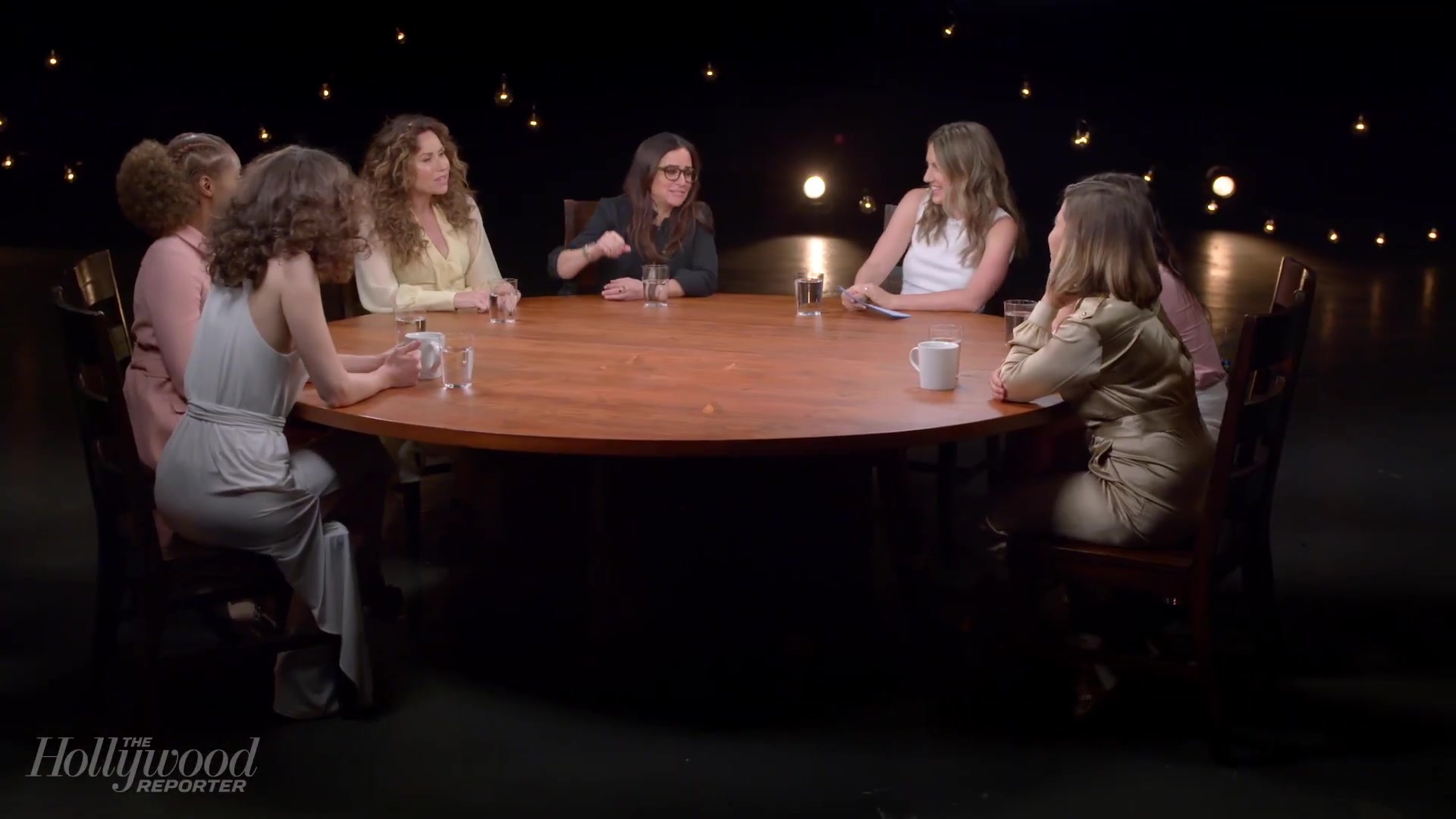 emmyrossumweb_comedyactressroundtable_hollywoodreporter17_001147.jpg
