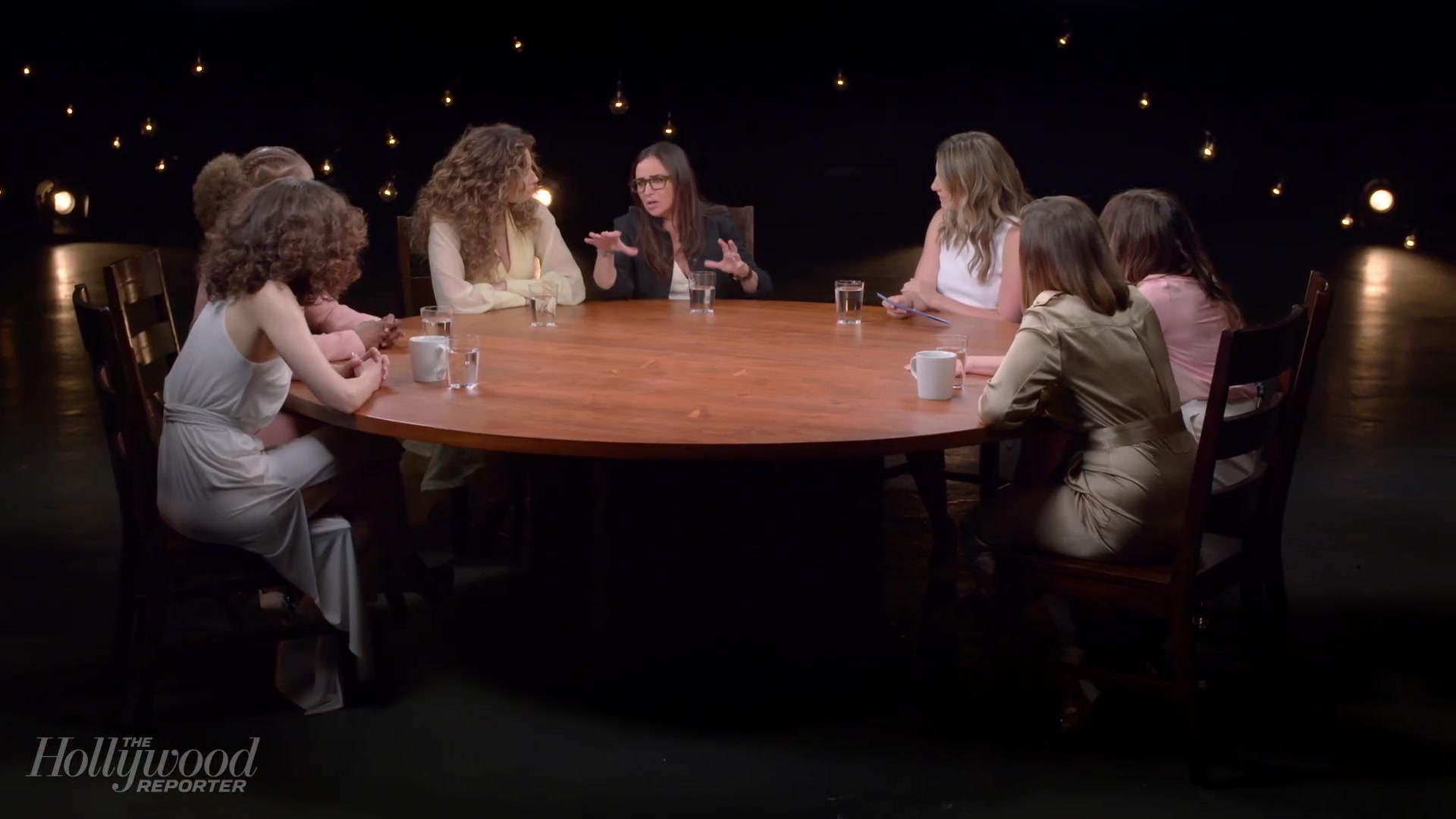 emmyrossumweb_comedyactressroundtable_hollywoodreporter17_001220.jpg