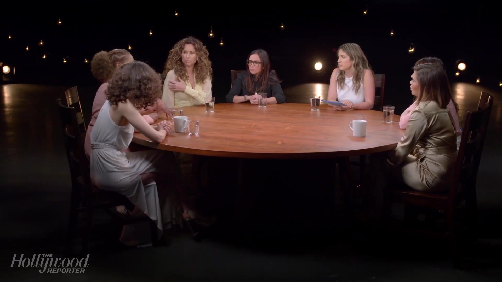 emmyrossumweb_comedyactressroundtable_hollywoodreporter17_001344.jpg