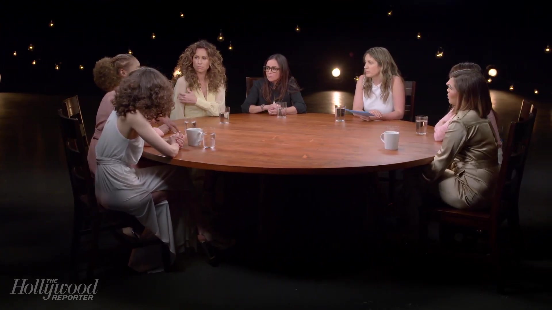 emmyrossumweb_comedyactressroundtable_hollywoodreporter17_001345.jpg