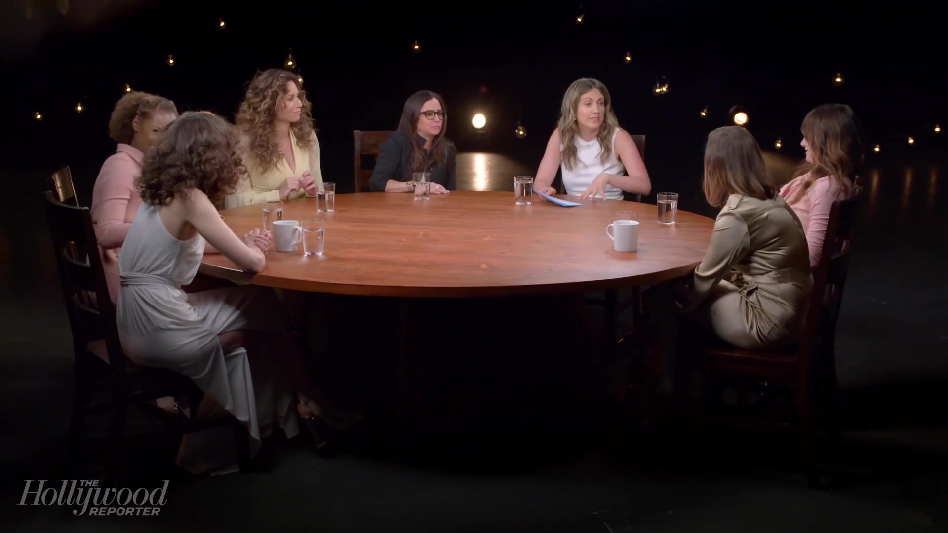 emmyrossumweb_comedyactressroundtable_hollywoodreporter17_001361.jpg