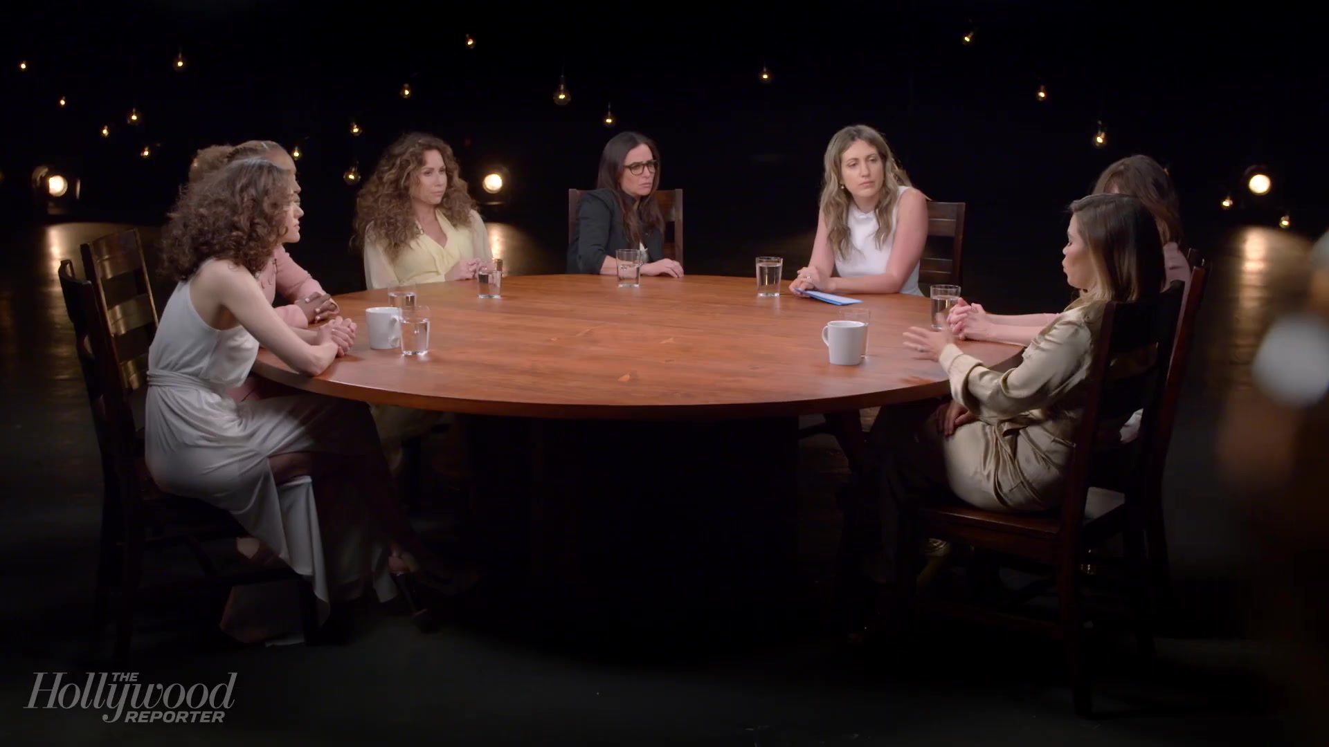 emmyrossumweb_comedyactressroundtable_hollywoodreporter17_001375.jpg