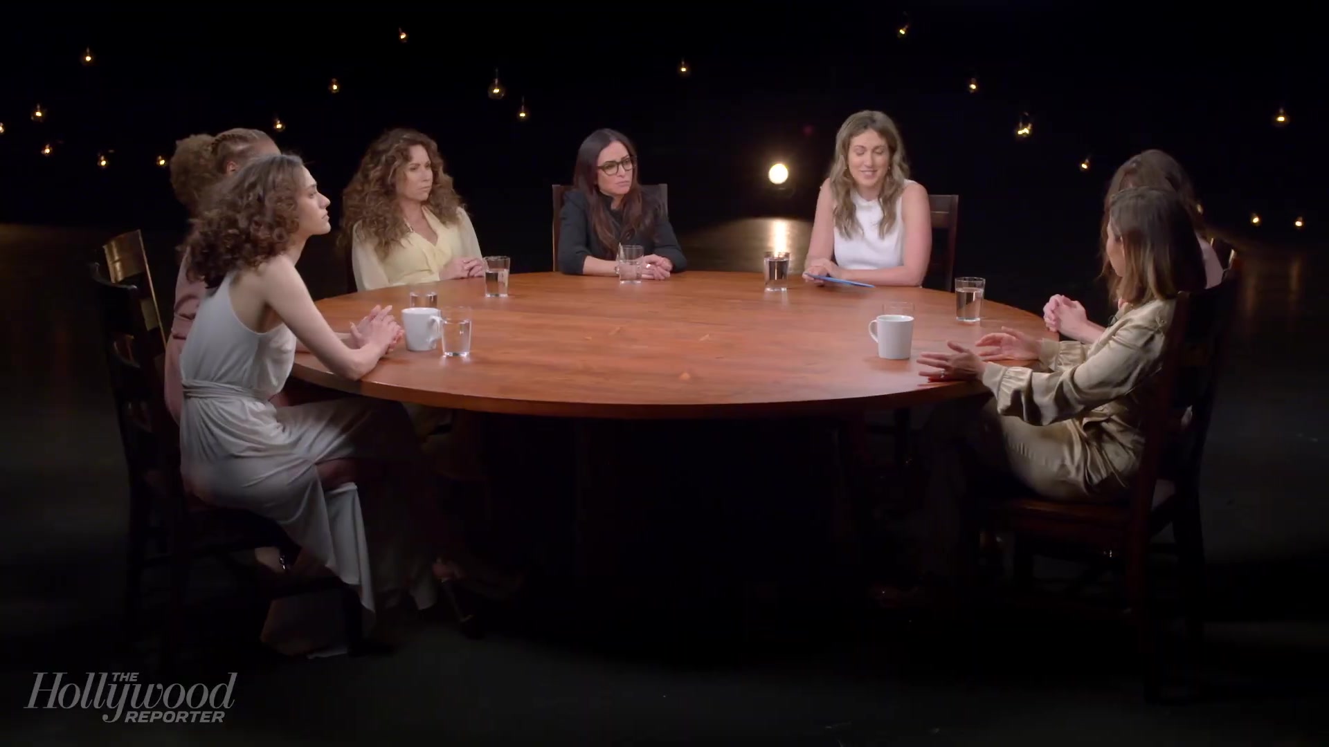 emmyrossumweb_comedyactressroundtable_hollywoodreporter17_001403.jpg