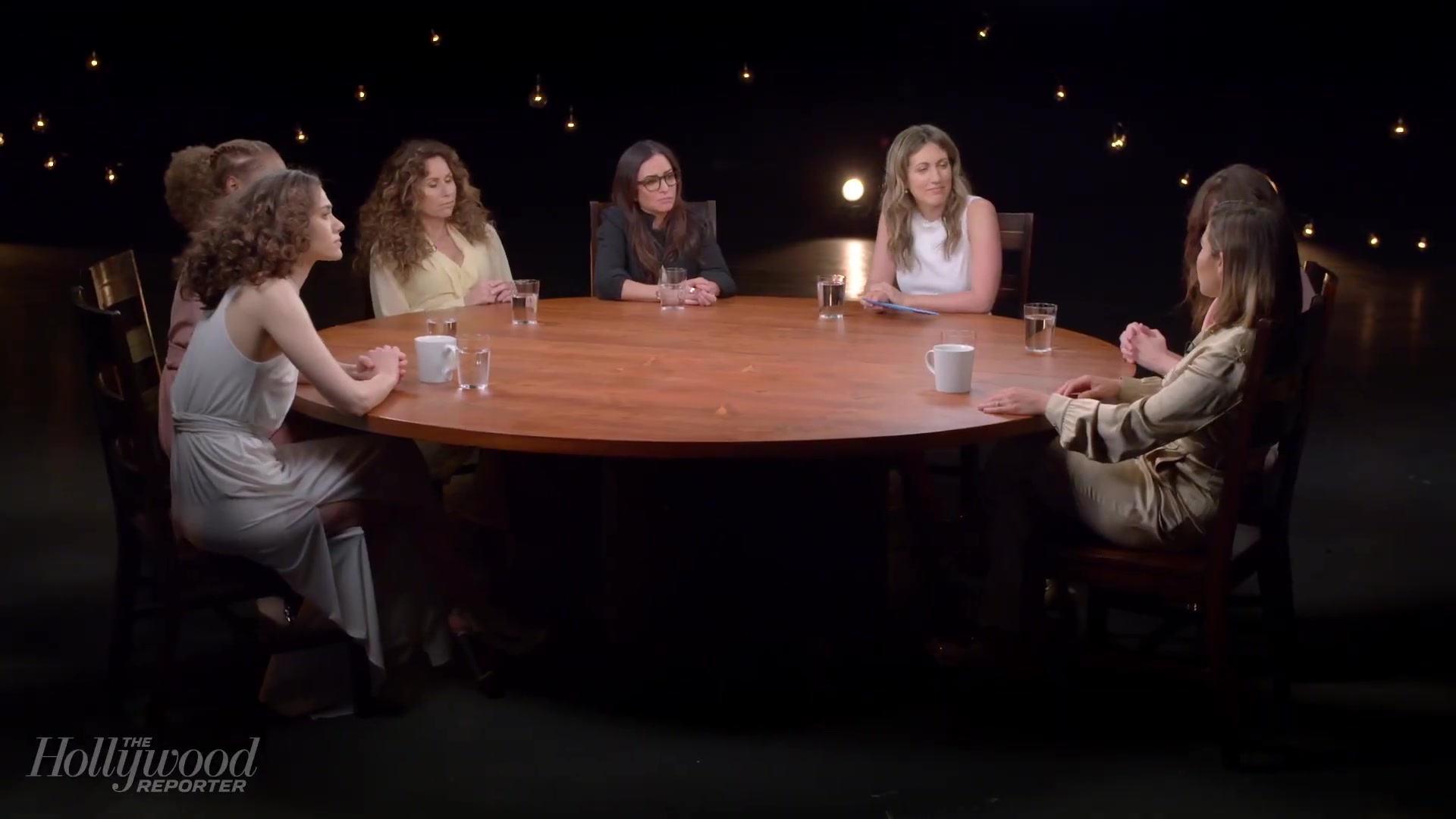 emmyrossumweb_comedyactressroundtable_hollywoodreporter17_001404.jpg