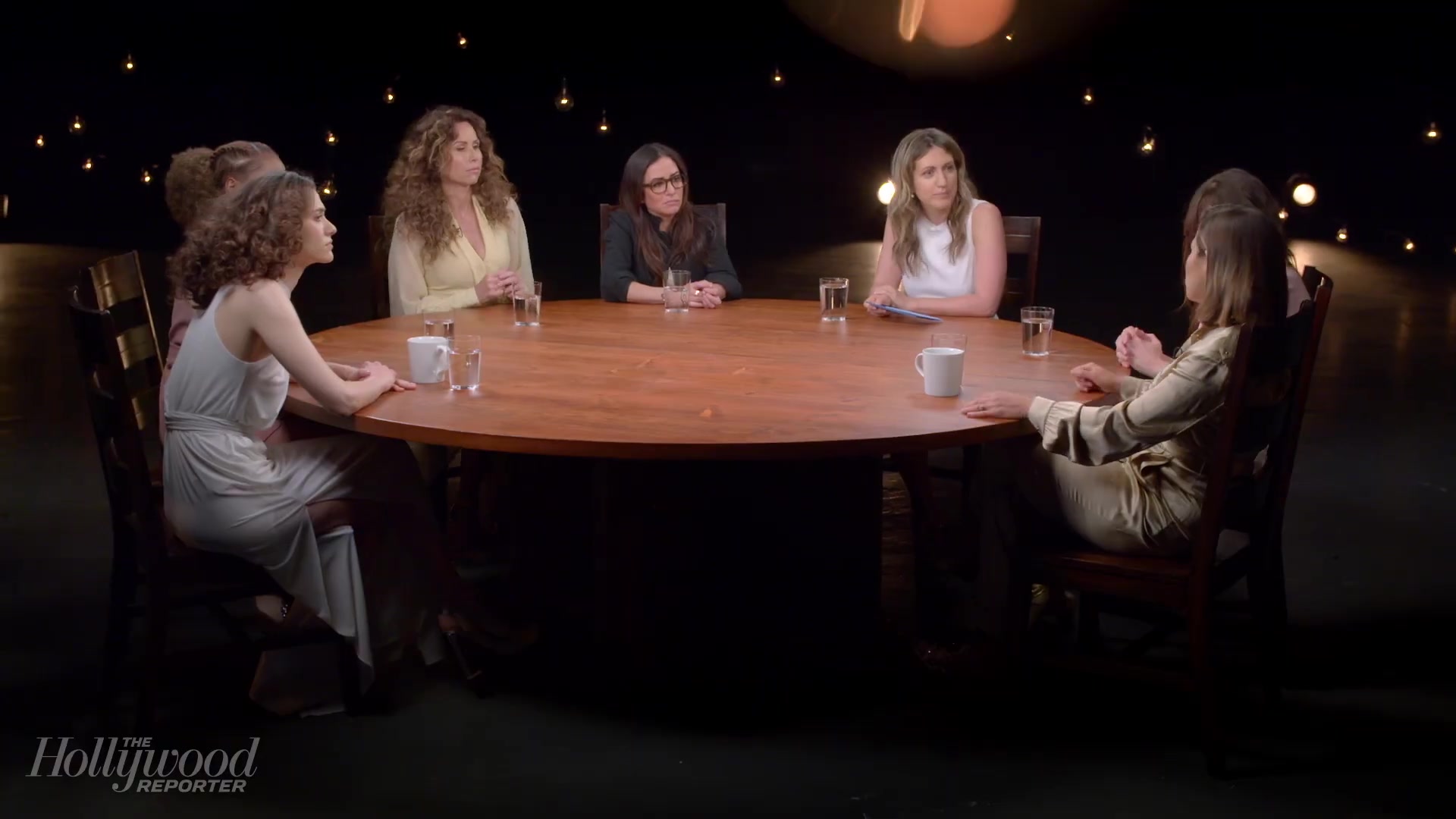 emmyrossumweb_comedyactressroundtable_hollywoodreporter17_001406.jpg