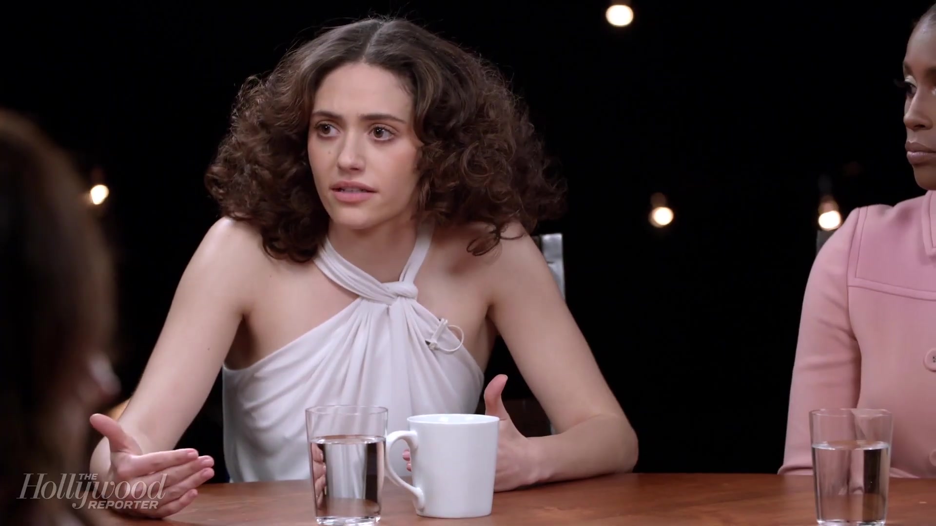 emmyrossumweb_comedyactressroundtable_hollywoodreporter17_001455.jpg