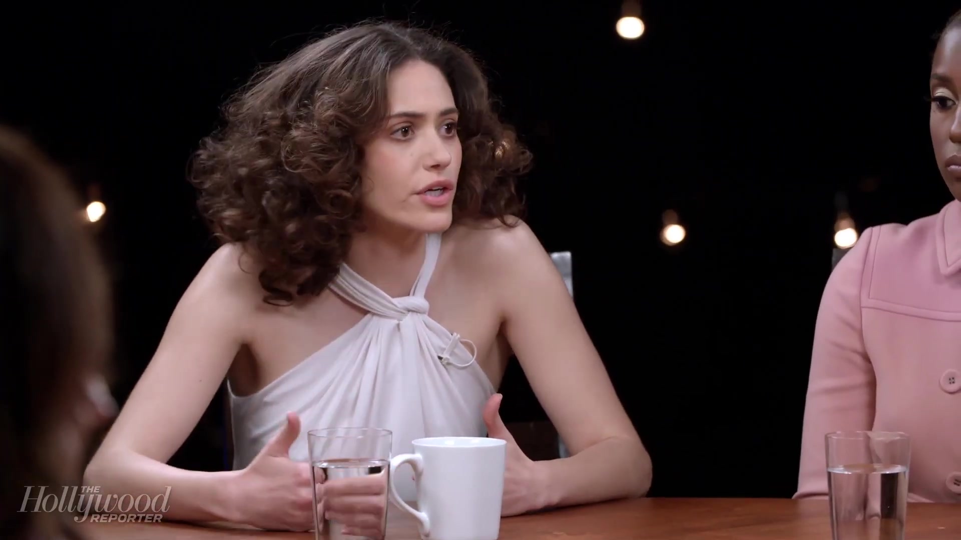 emmyrossumweb_comedyactressroundtable_hollywoodreporter17_001457.jpg