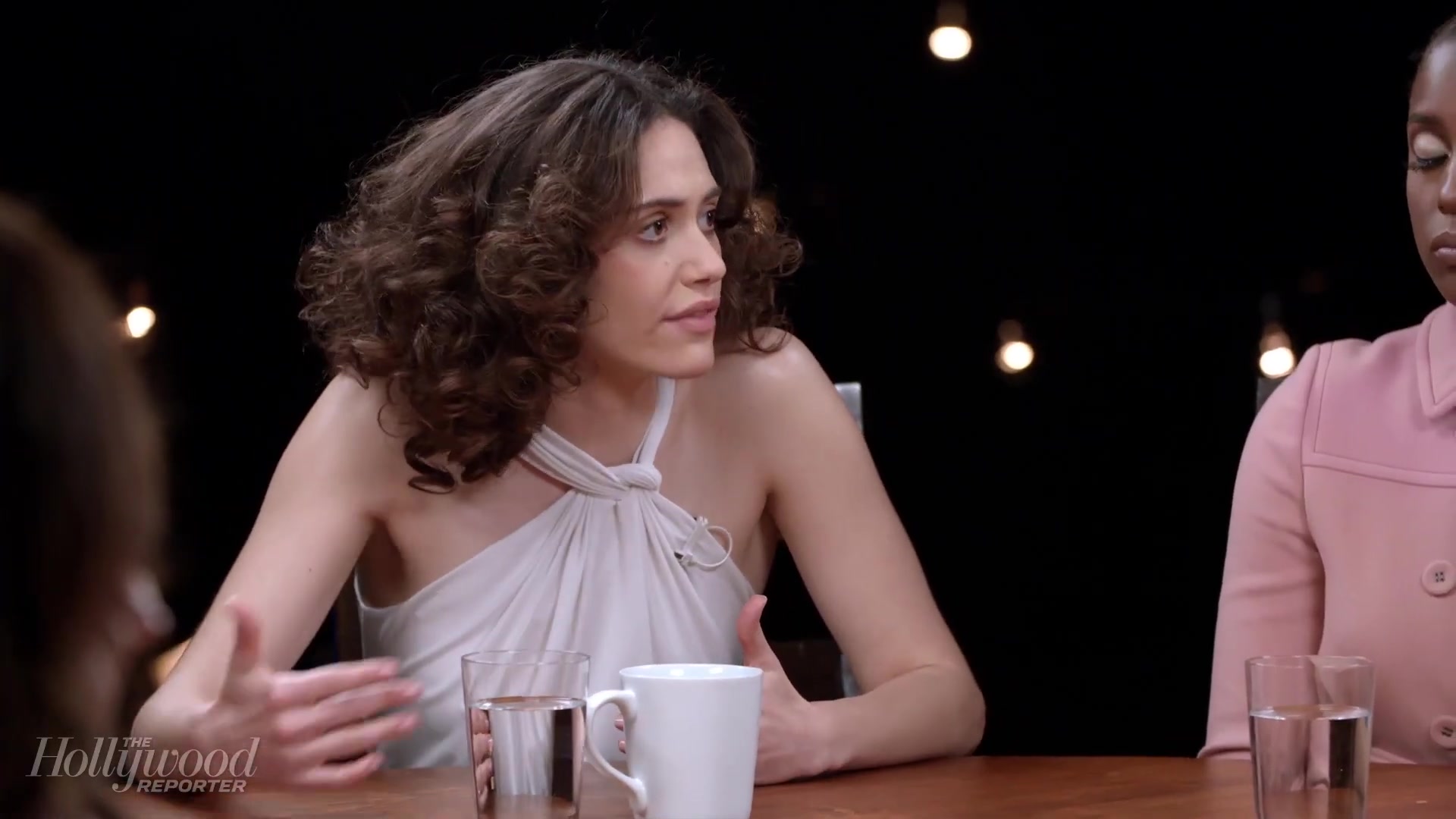 emmyrossumweb_comedyactressroundtable_hollywoodreporter17_001458.jpg