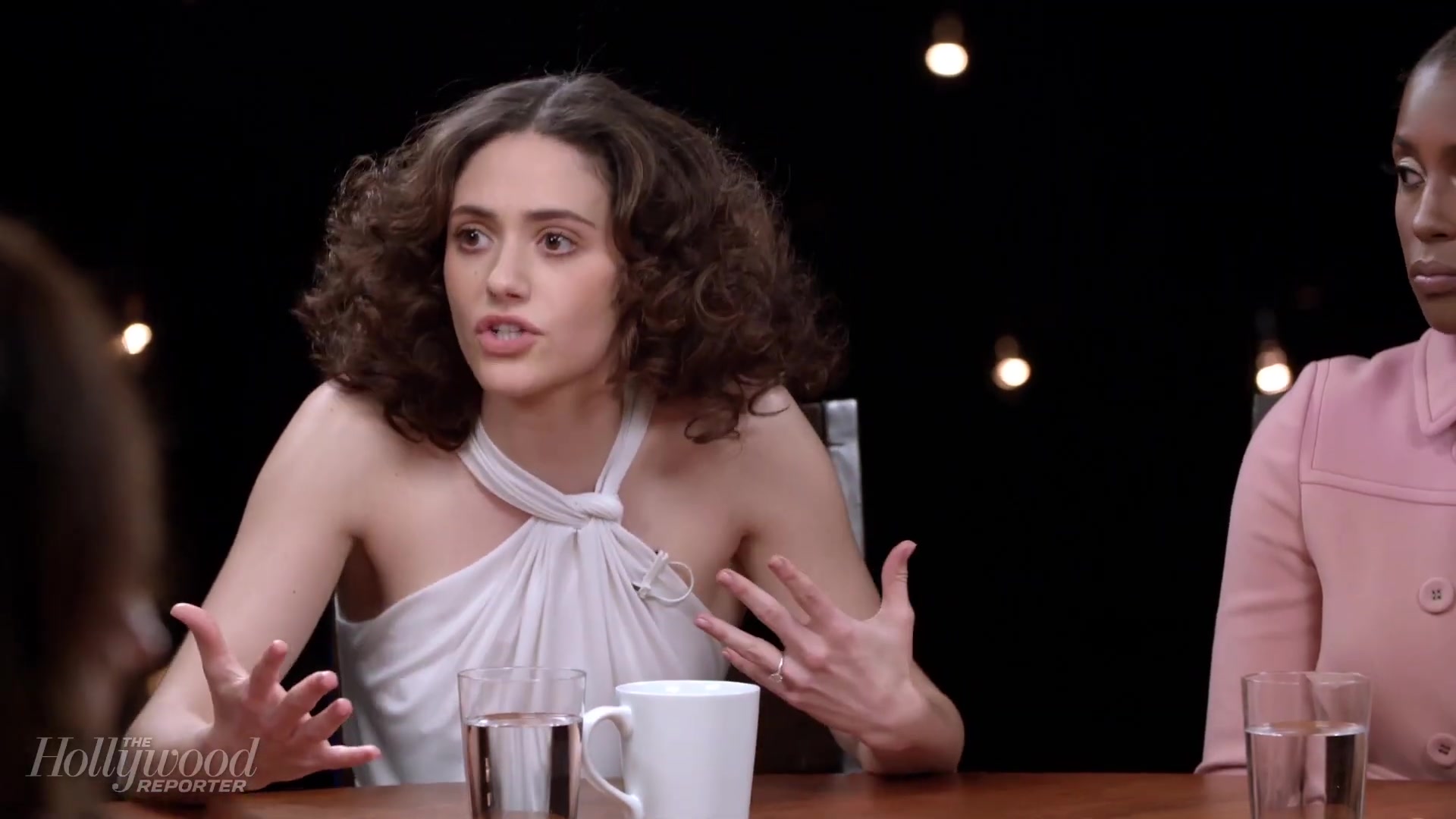 emmyrossumweb_comedyactressroundtable_hollywoodreporter17_001461.jpg