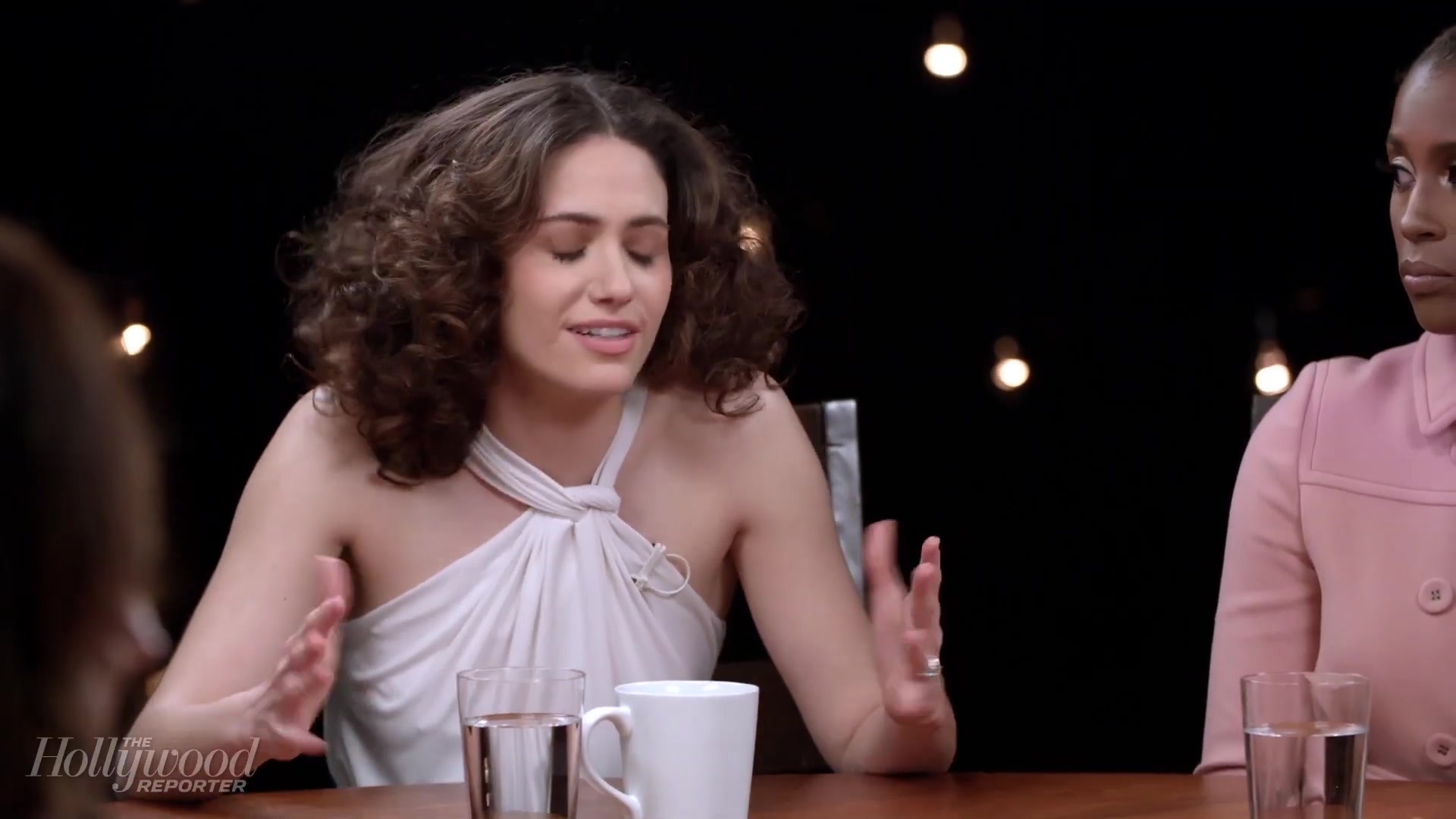 emmyrossumweb_comedyactressroundtable_hollywoodreporter17_001462.jpg
