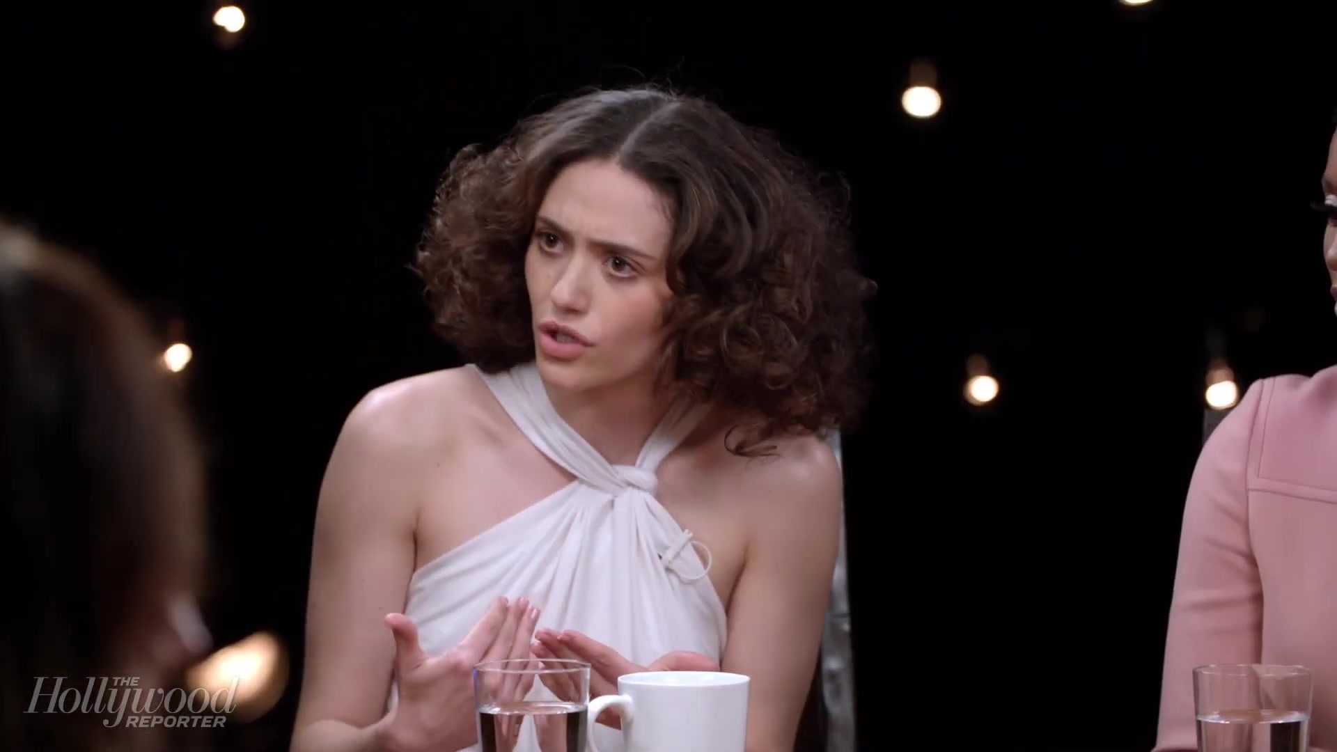 emmyrossumweb_comedyactressroundtable_hollywoodreporter17_001468.jpg