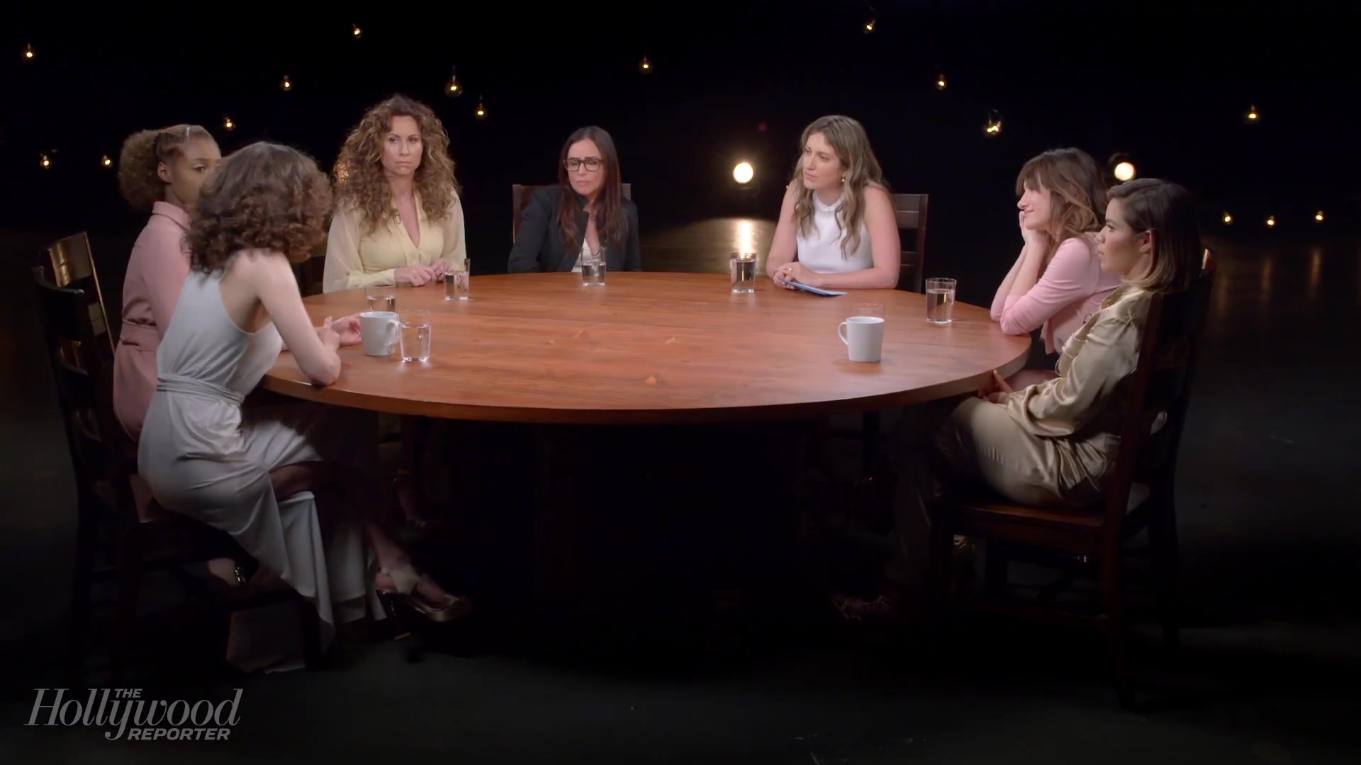 emmyrossumweb_comedyactressroundtable_hollywoodreporter17_001471.jpg