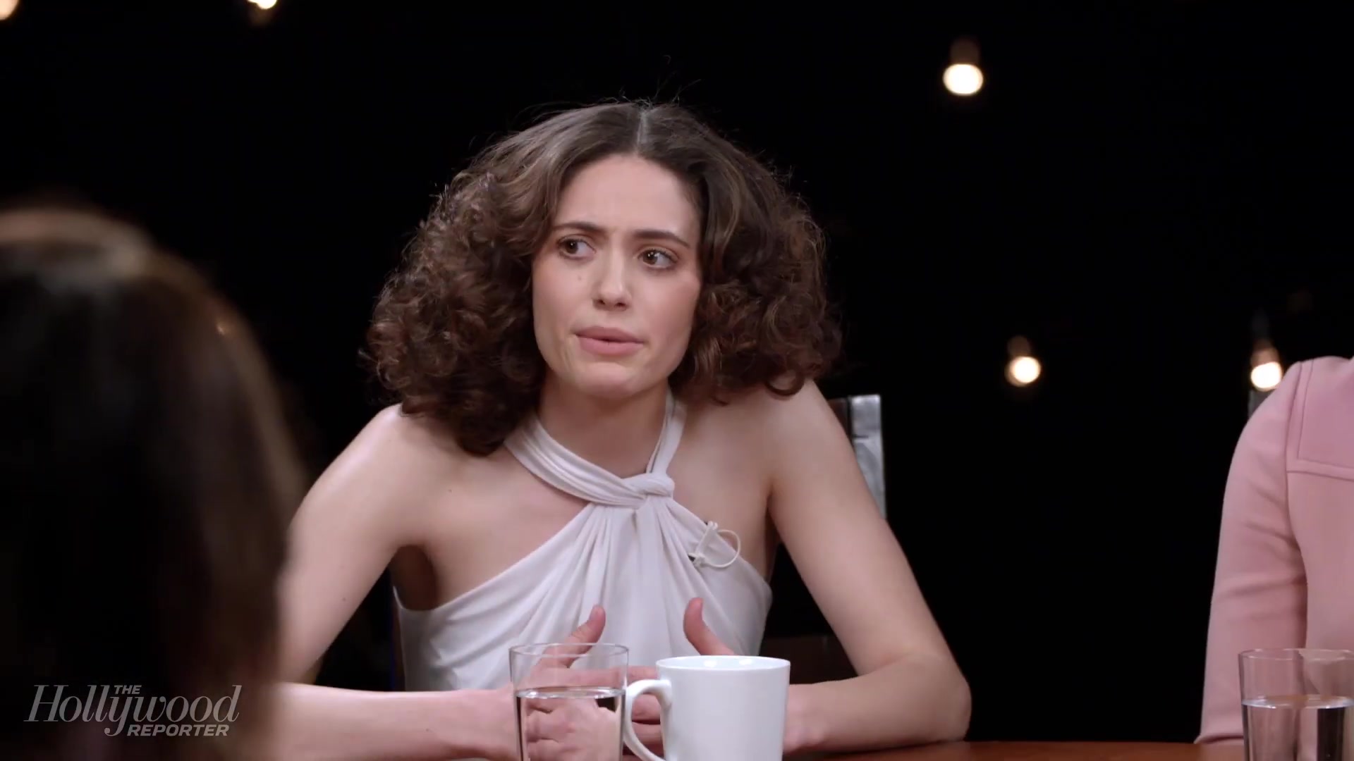 emmyrossumweb_comedyactressroundtable_hollywoodreporter17_001486.jpg