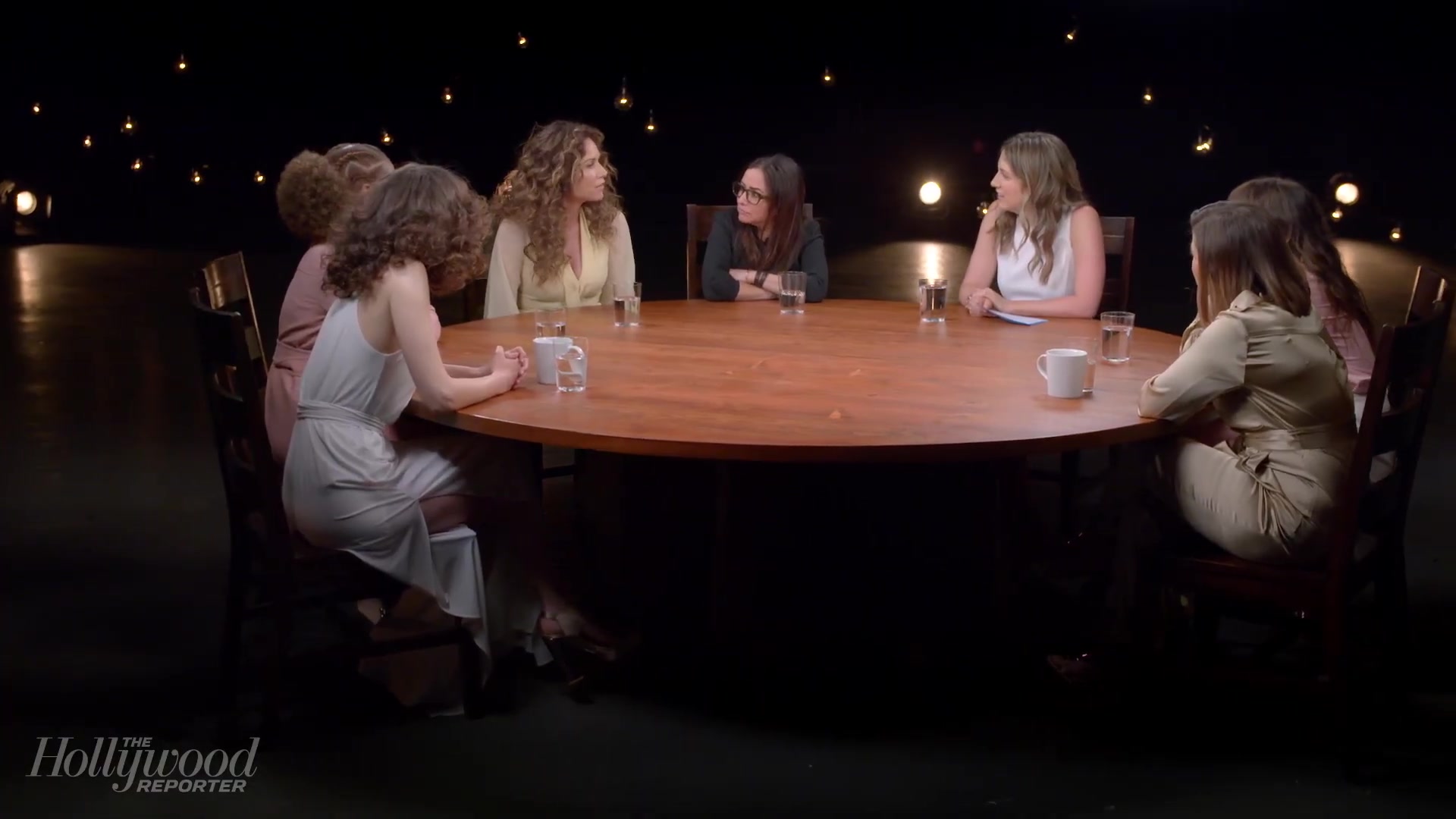 emmyrossumweb_comedyactressroundtable_hollywoodreporter17_001712.jpg