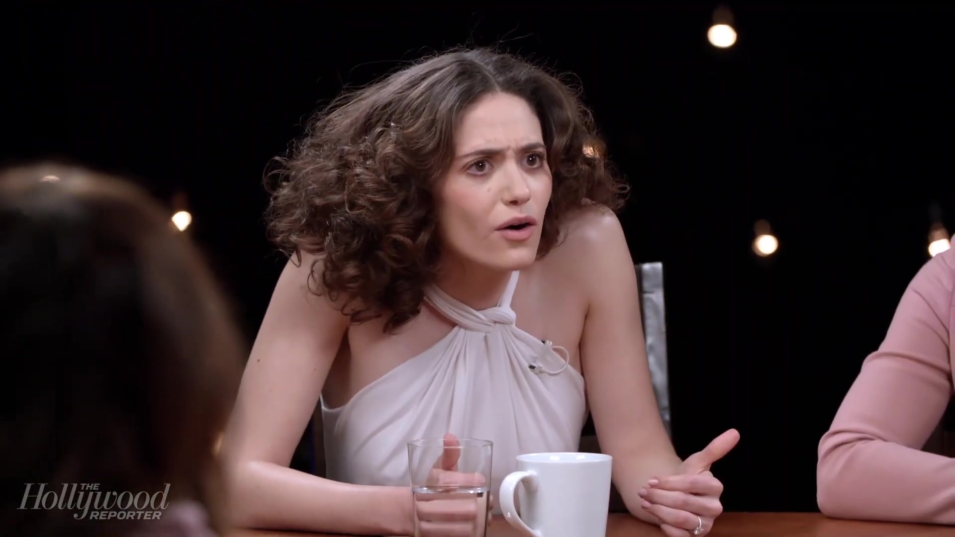 emmyrossumweb_comedyactressroundtable_hollywoodreporter17_002036.jpg