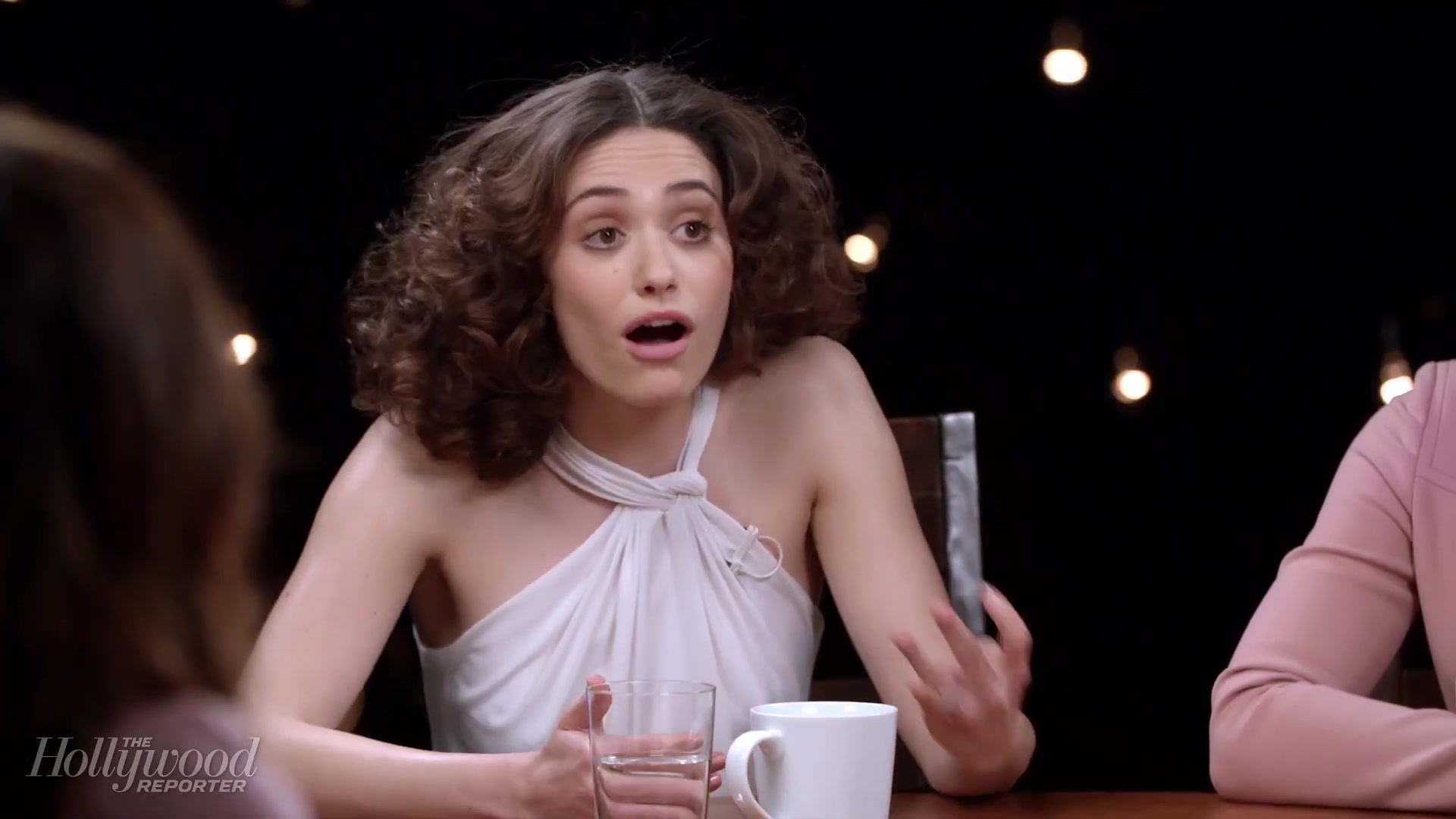 emmyrossumweb_comedyactressroundtable_hollywoodreporter17_002043.jpg