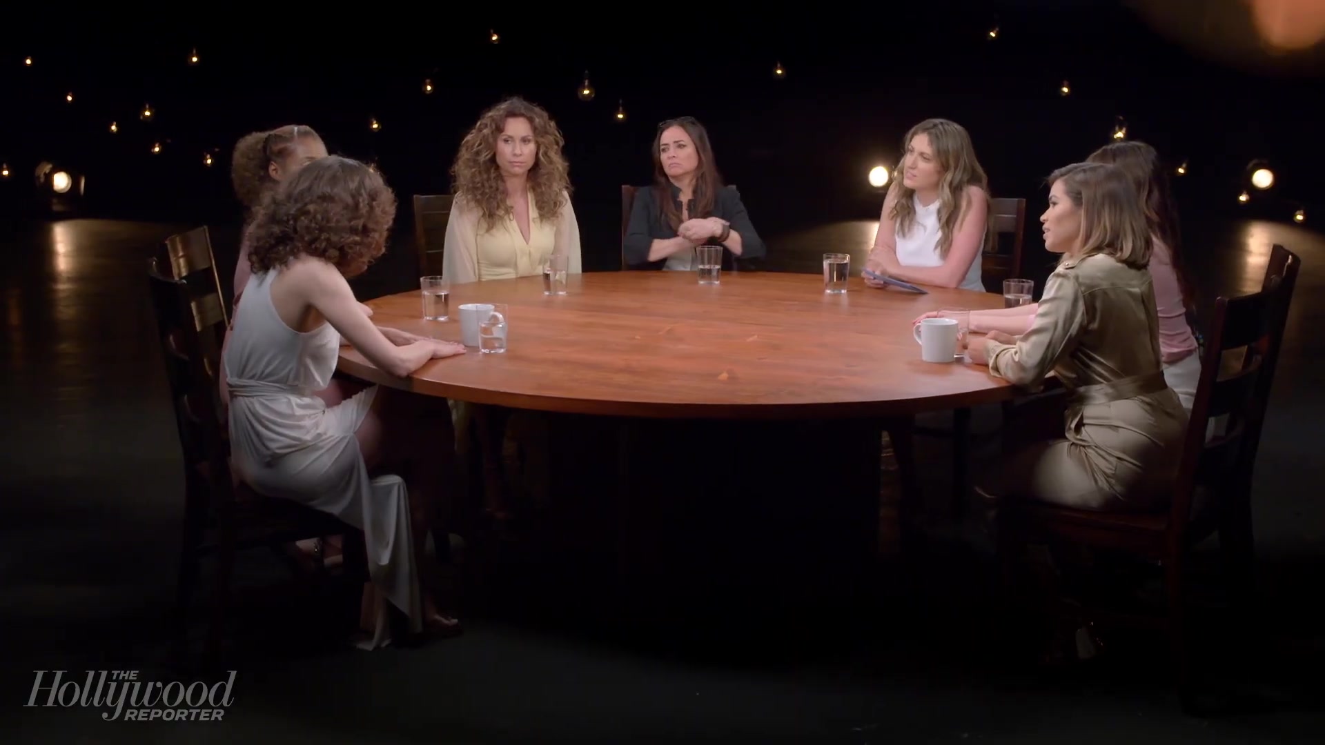 emmyrossumweb_comedyactressroundtable_hollywoodreporter17_002046.jpg