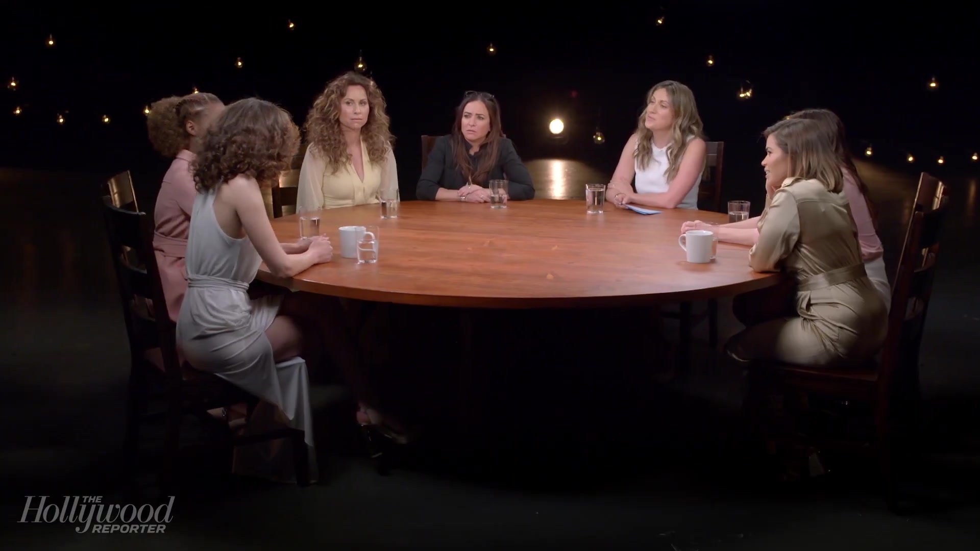 emmyrossumweb_comedyactressroundtable_hollywoodreporter17_002073.jpg