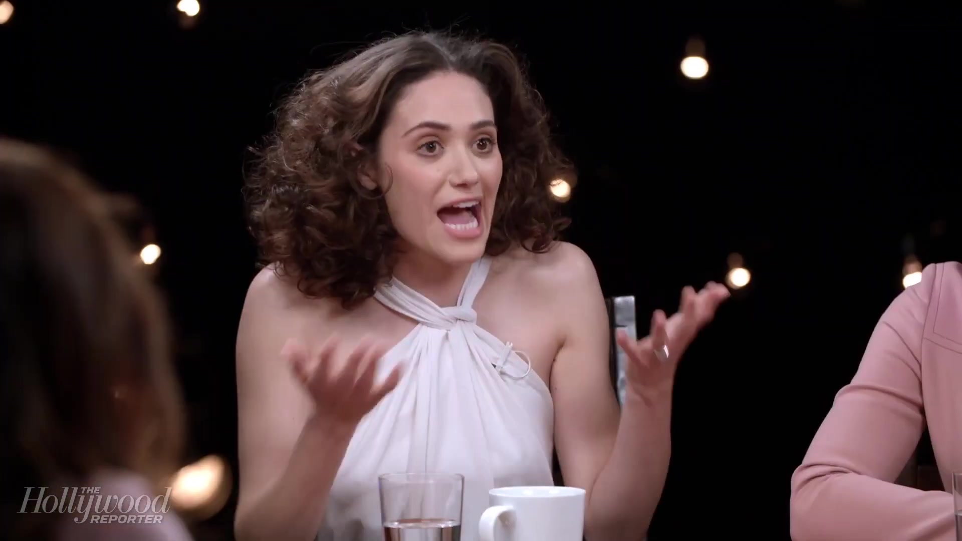 emmyrossumweb_comedyactressroundtable_hollywoodreporter17_002081.jpg