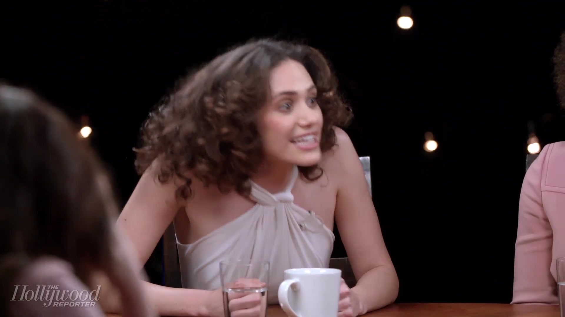 emmyrossumweb_comedyactressroundtable_hollywoodreporter17_002095.jpg