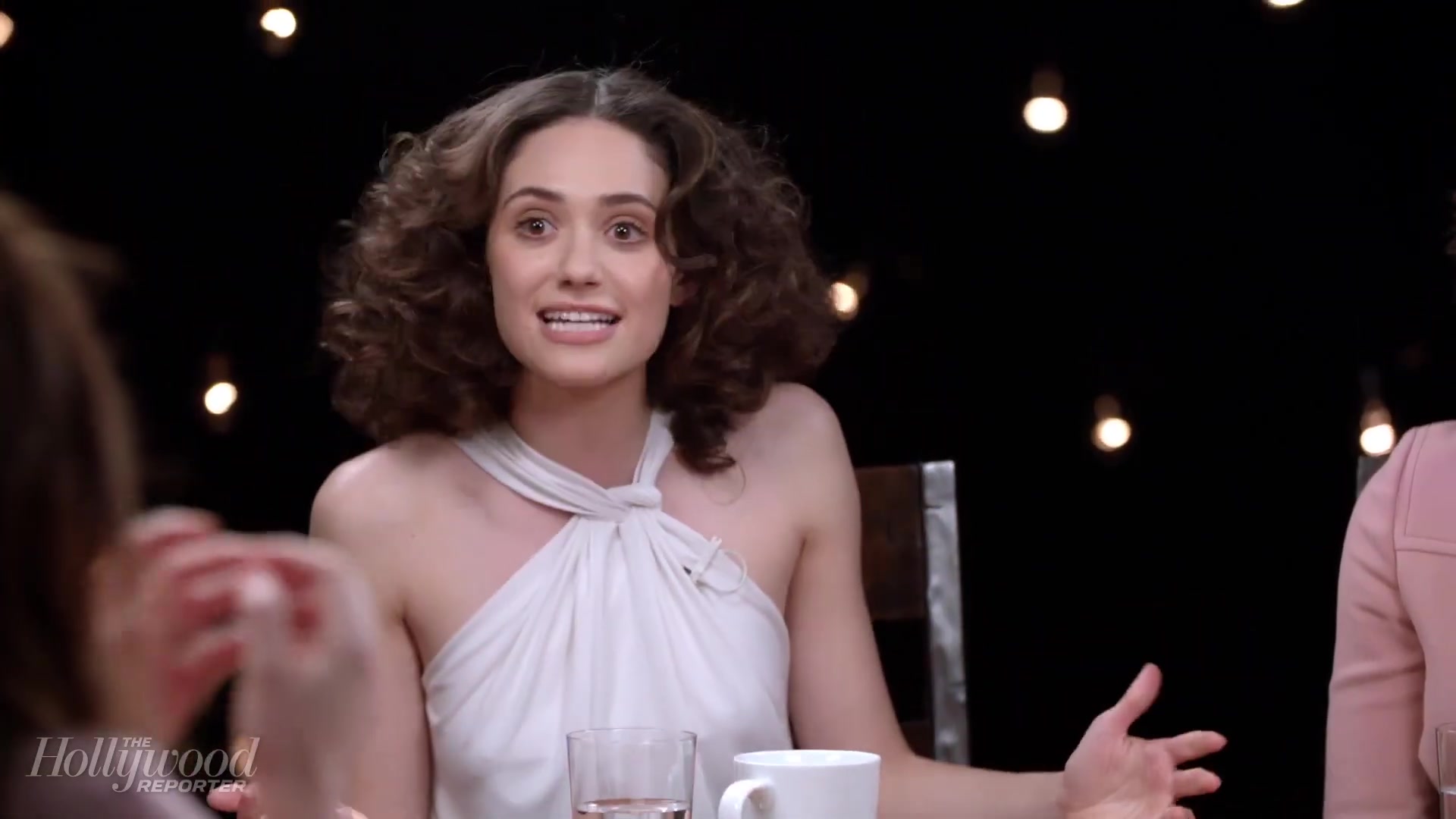 emmyrossumweb_comedyactressroundtable_hollywoodreporter17_002096.jpg