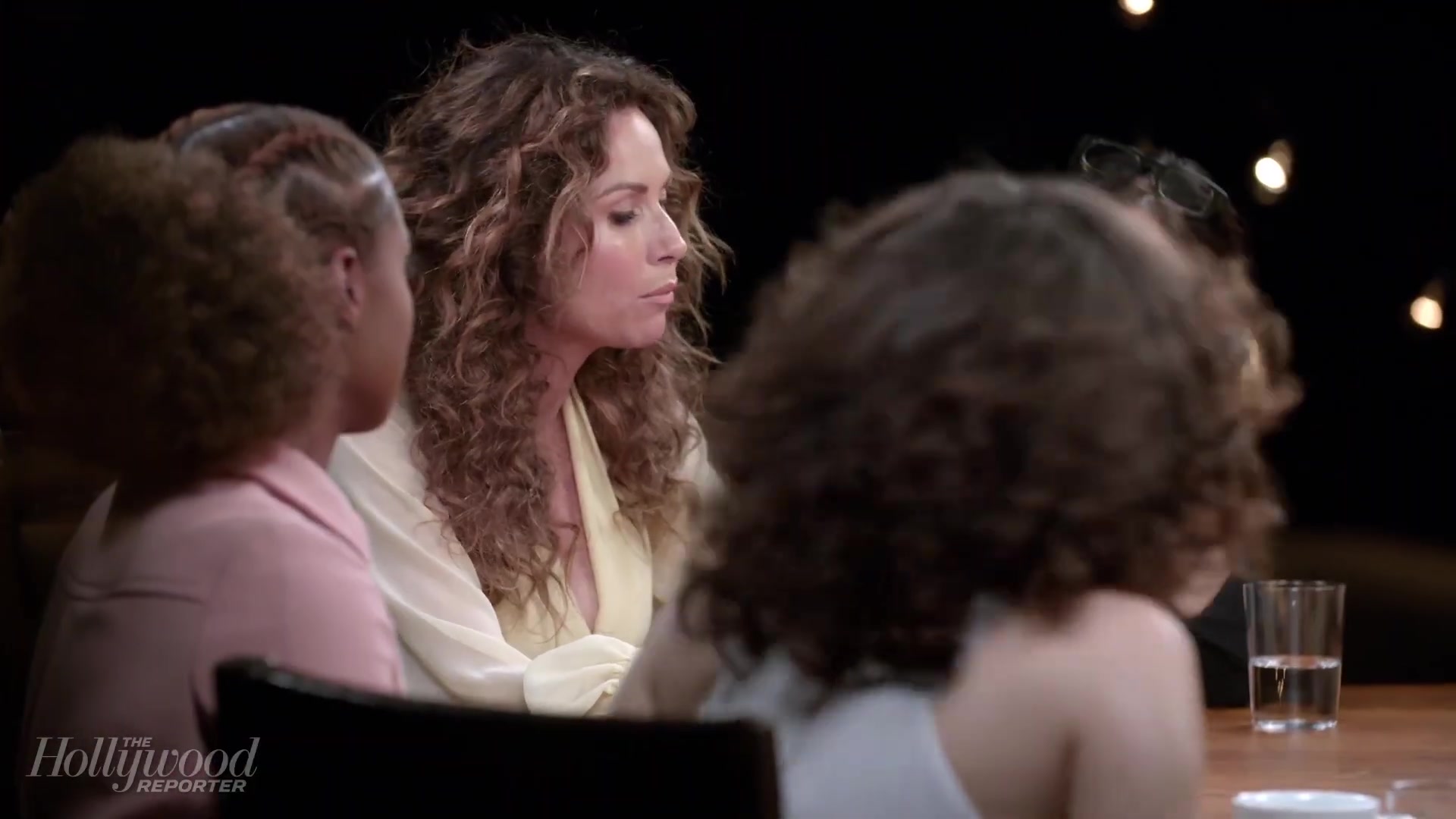 emmyrossumweb_comedyactressroundtable_hollywoodreporter17_002098.jpg