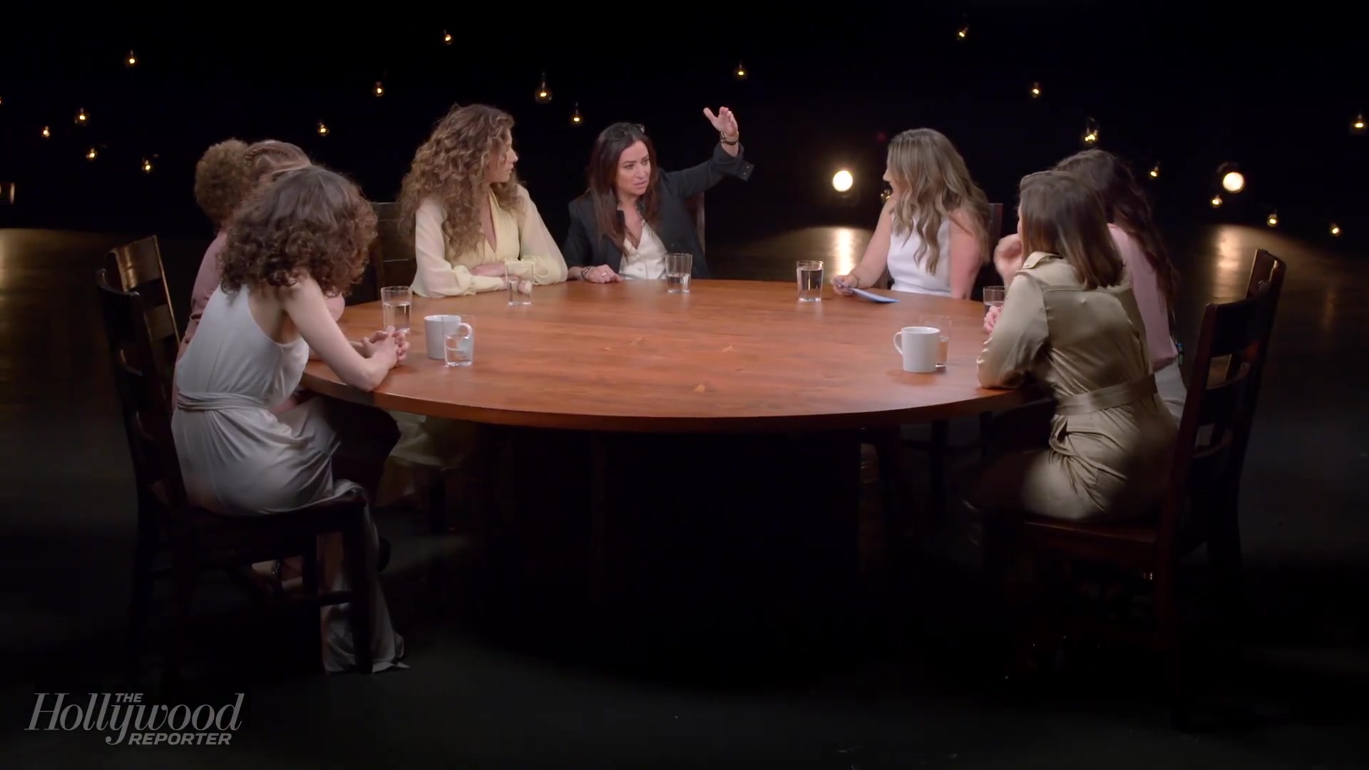 emmyrossumweb_comedyactressroundtable_hollywoodreporter17_002140.jpg