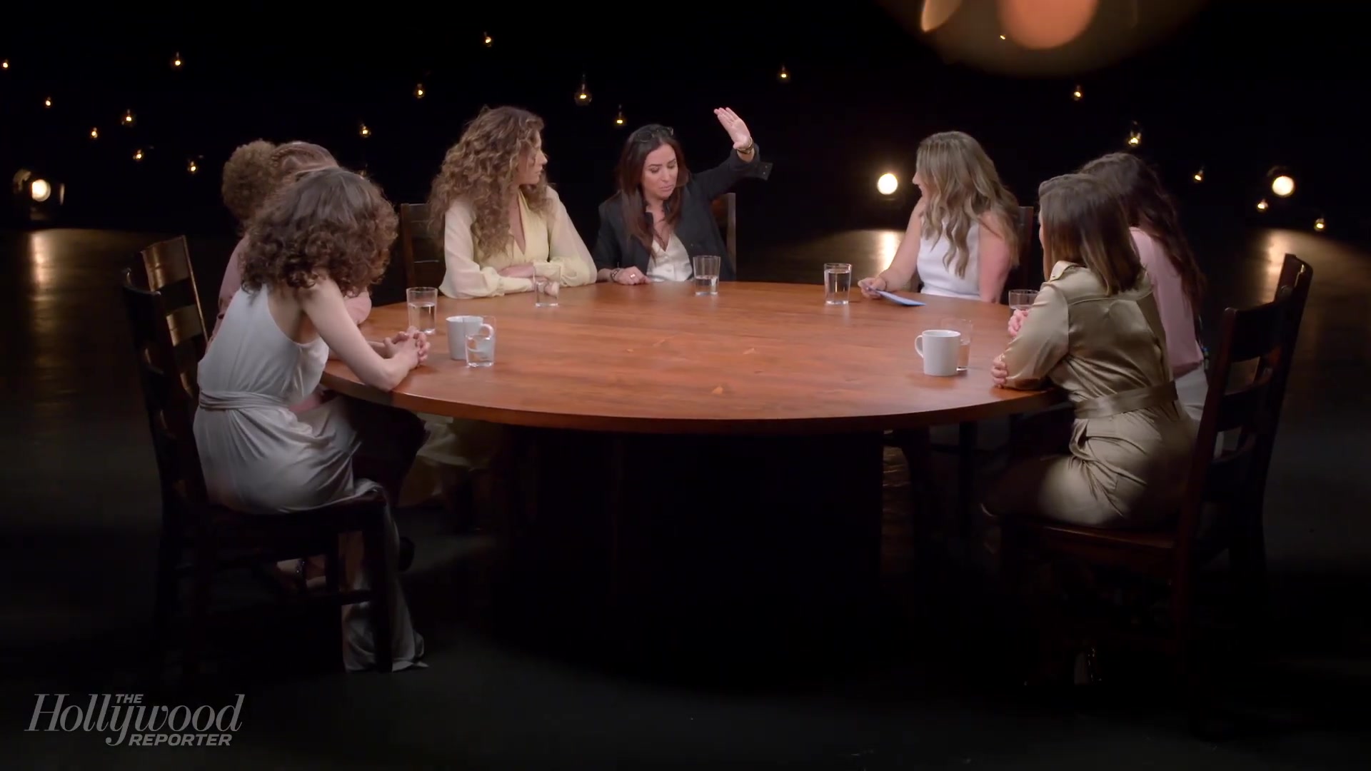 emmyrossumweb_comedyactressroundtable_hollywoodreporter17_002141.jpg
