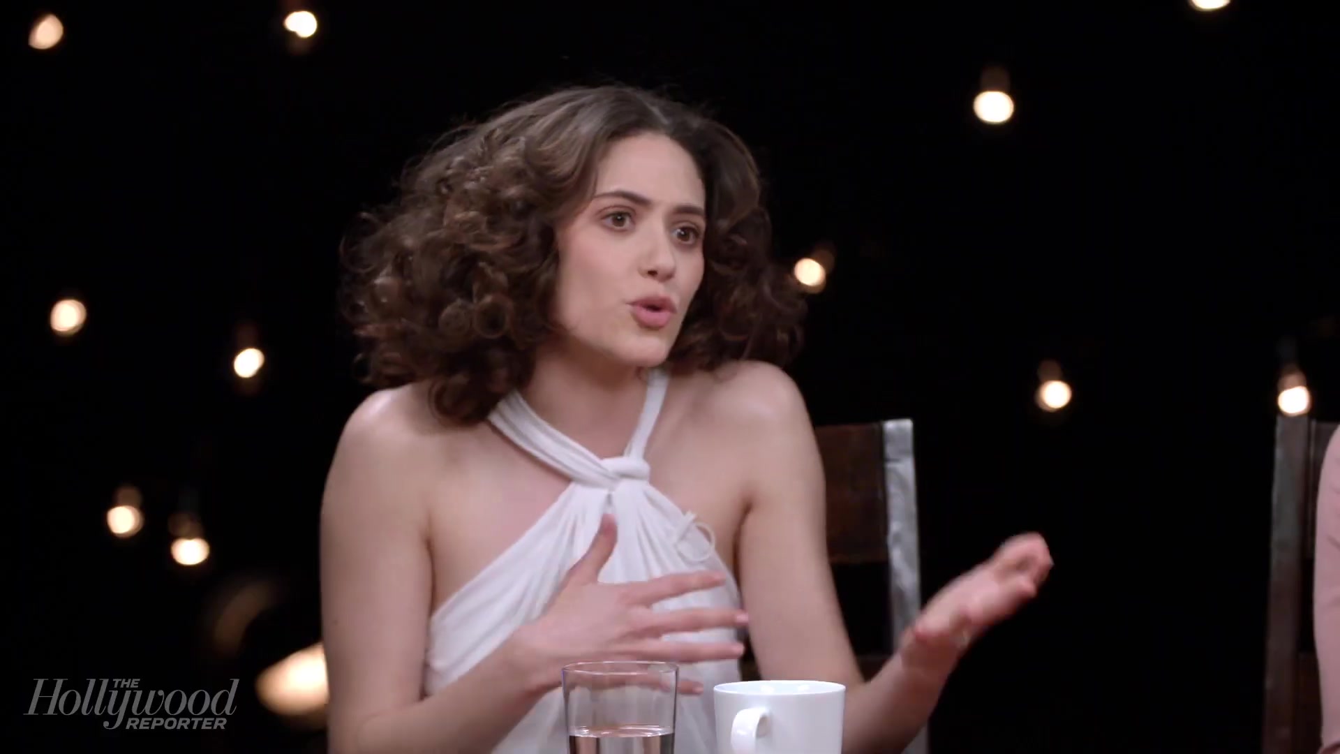 emmyrossumweb_comedyactressroundtable_hollywoodreporter17_002240.jpg