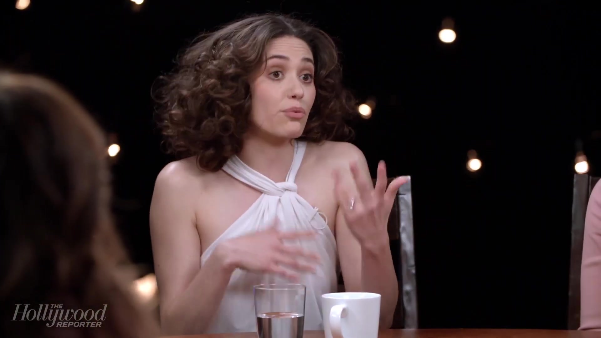 emmyrossumweb_comedyactressroundtable_hollywoodreporter17_002243.jpg