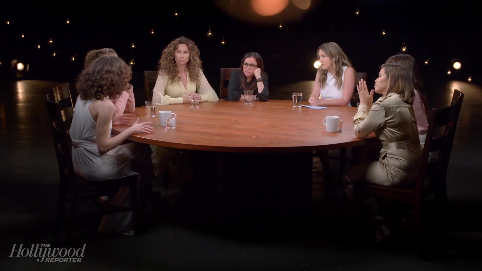 emmyrossumweb_comedyactressroundtable_hollywoodreporter17_002401.jpg emmyrossumweb_comedyactressroundtable_hollywoodreporter17_002401.jpg