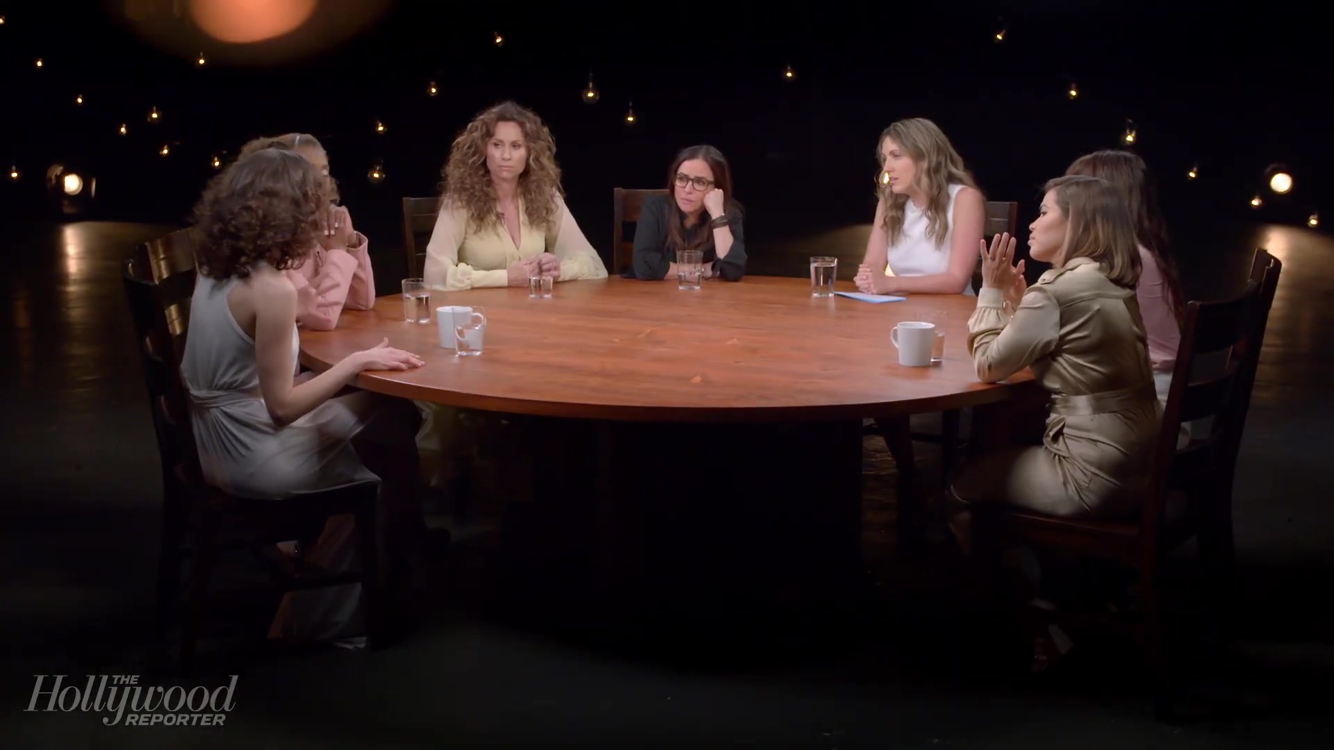emmyrossumweb_comedyactressroundtable_hollywoodreporter17_002402.jpg emmyrossumweb_comedyactressroundtable_hollywoodreporter17_002402.jpg
