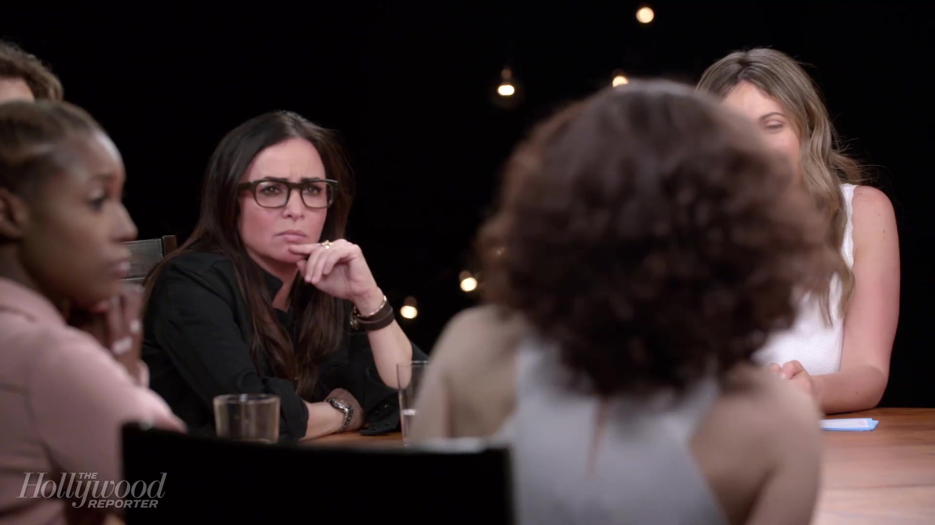 emmyrossumweb_comedyactressroundtable_hollywoodreporter17_002419.jpg