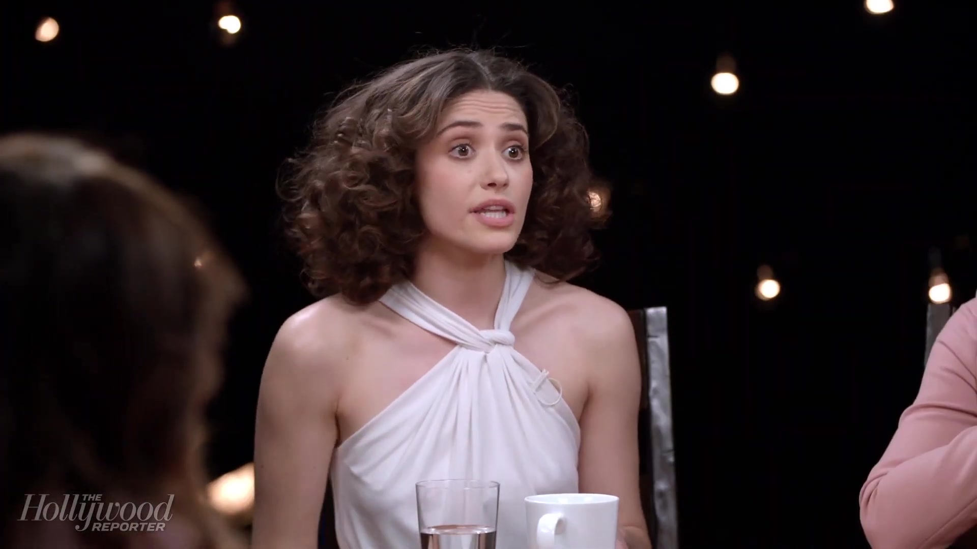 emmyrossumweb_comedyactressroundtable_hollywoodreporter17_002422.jpg
