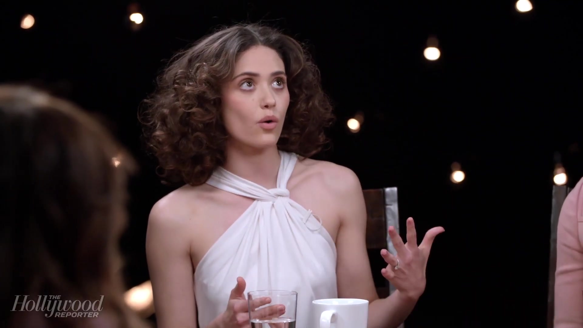 emmyrossumweb_comedyactressroundtable_hollywoodreporter17_002434.jpg