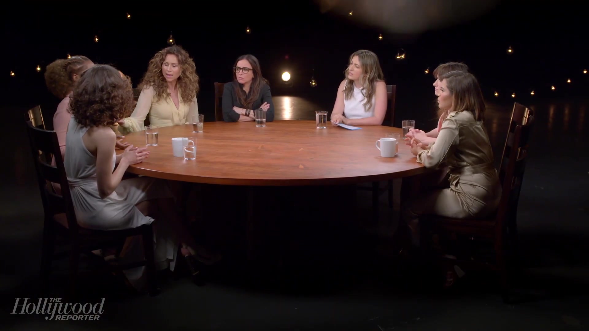 emmyrossumweb_comedyactressroundtable_hollywoodreporter17_002451.jpg